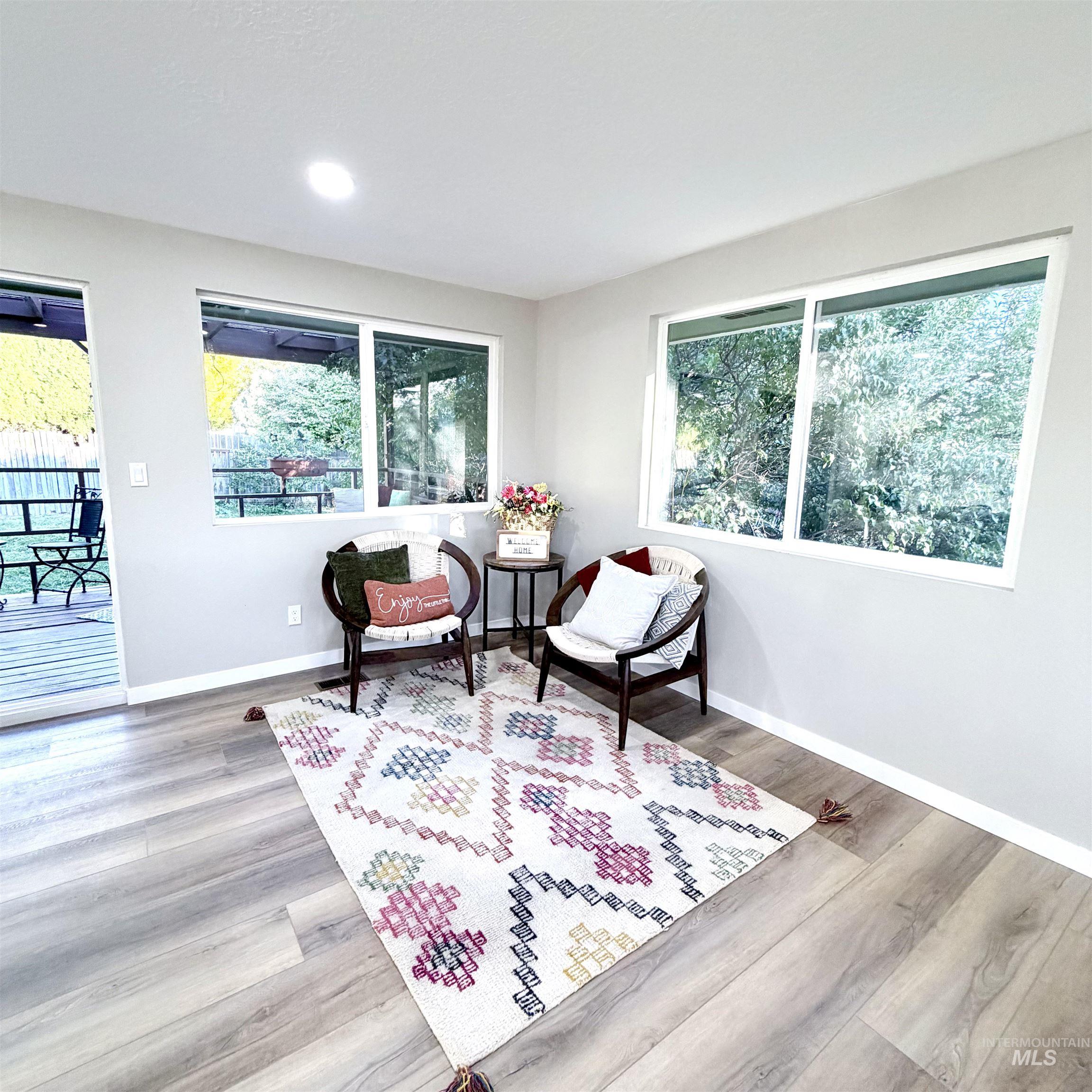 3762 S Summerset Way Property Photo 9