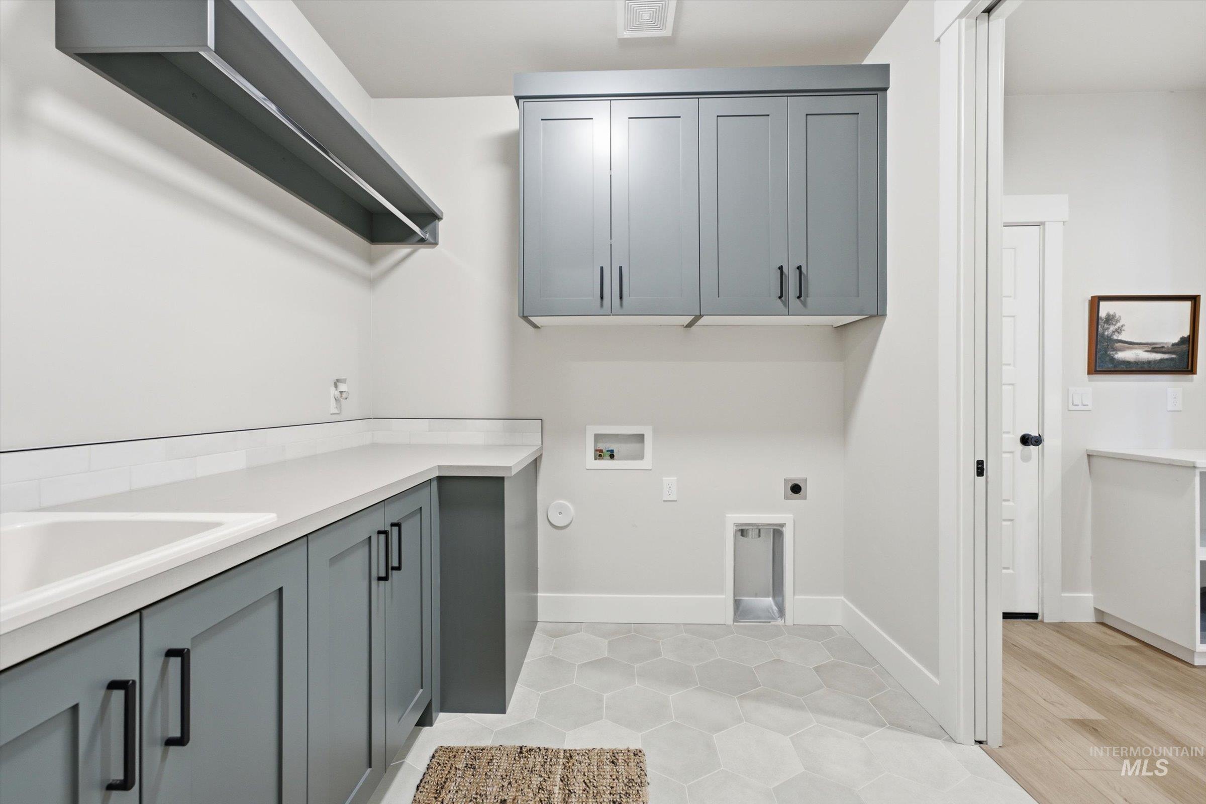 1672 E Spire St. Property Photo 19