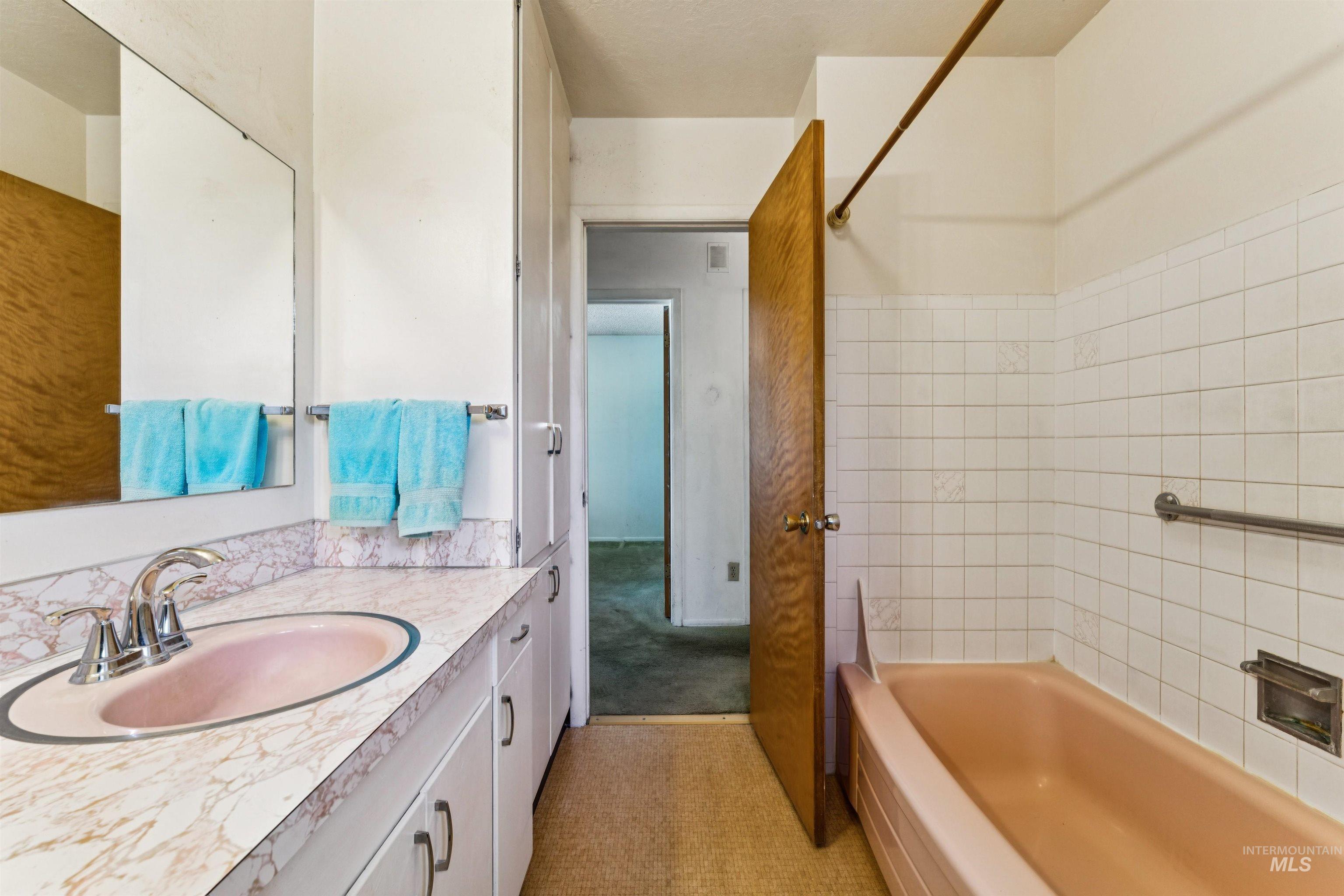 8721 W San Anita Drive Property Photo 13