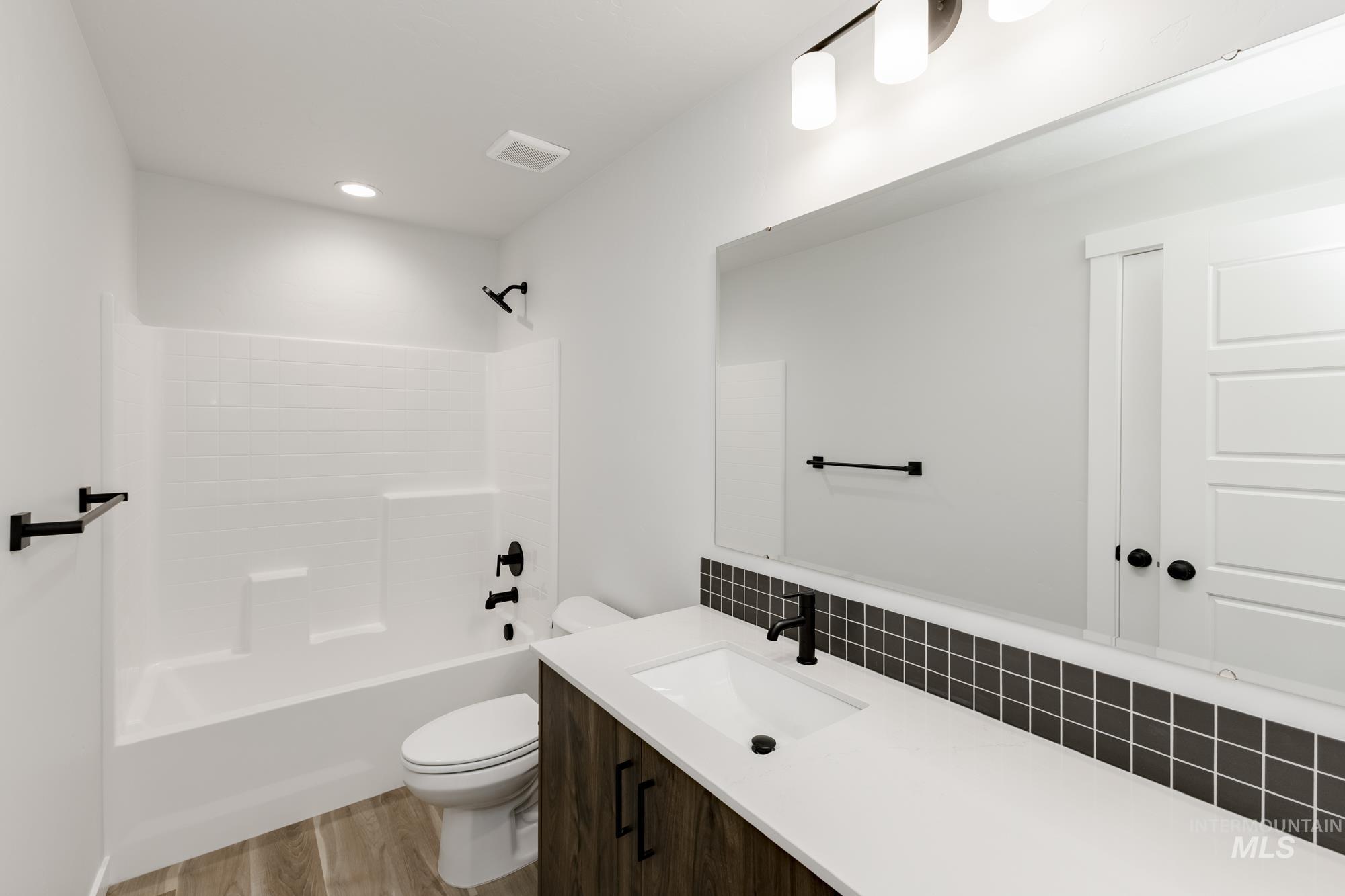 2022 S Summerson Way Property Photo 12