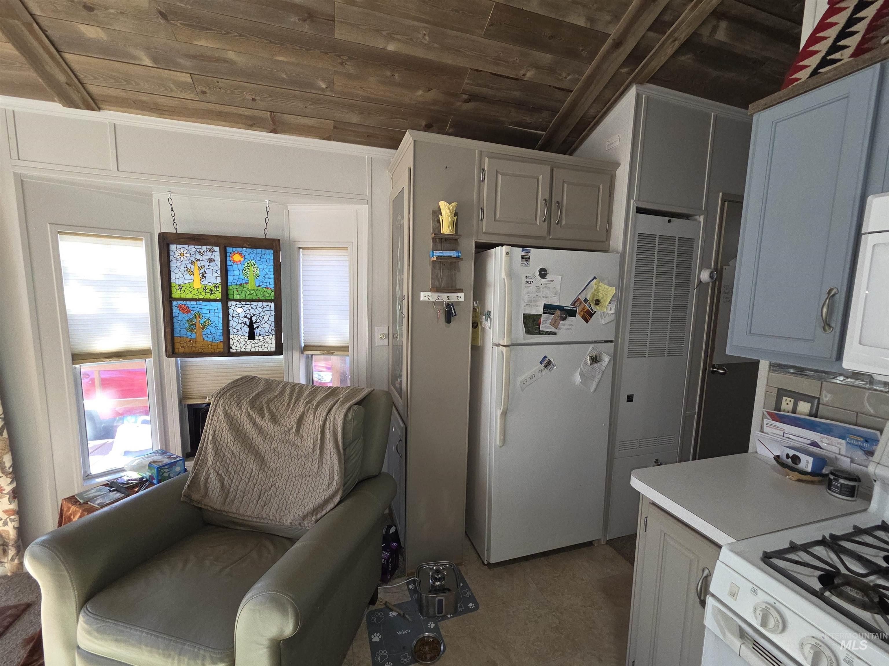 22 B Street Property Photo 15
