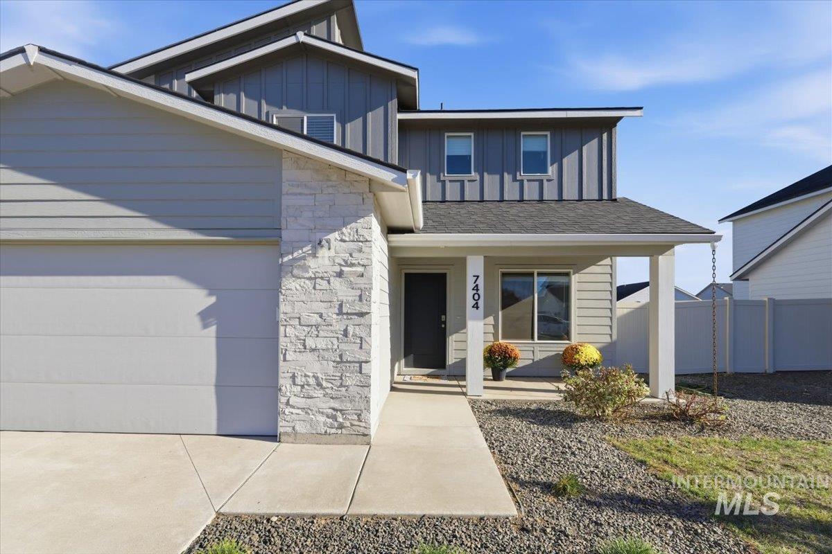 7404 E Marble Springs Dr Property Photo 2