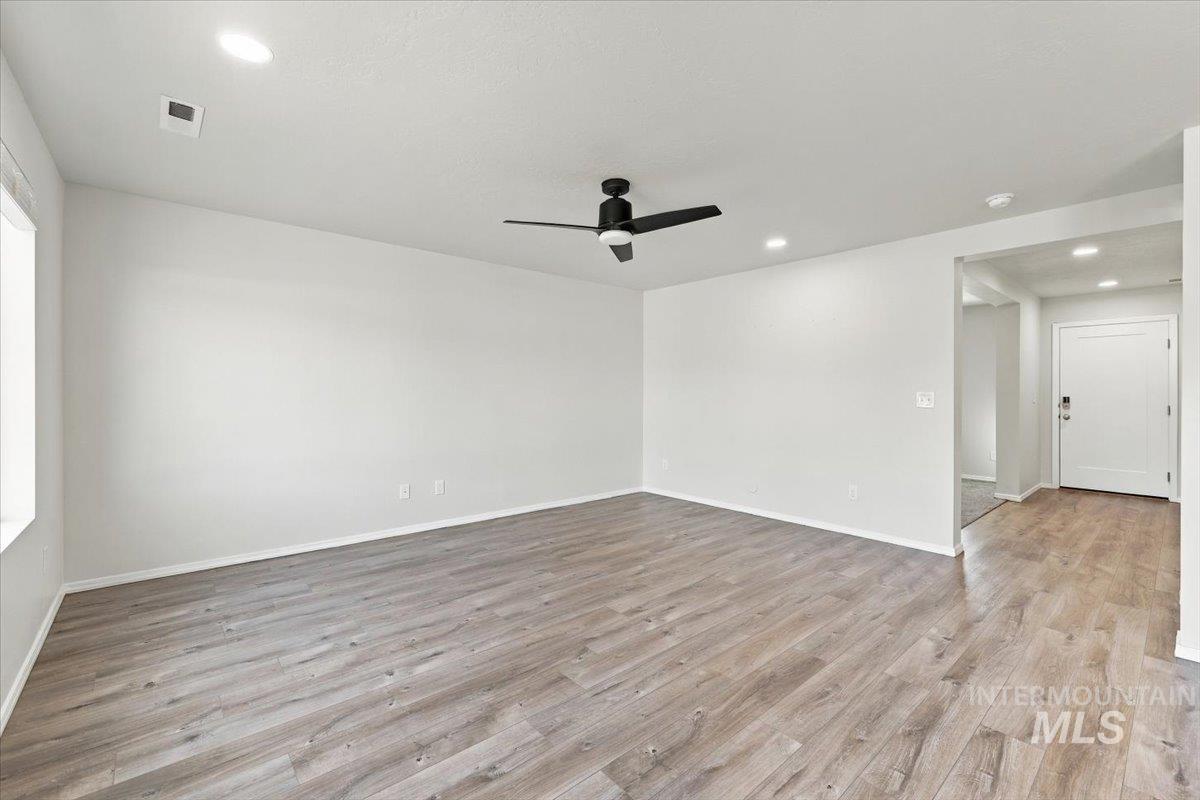 7404 E Marble Springs Dr Property Photo 8
