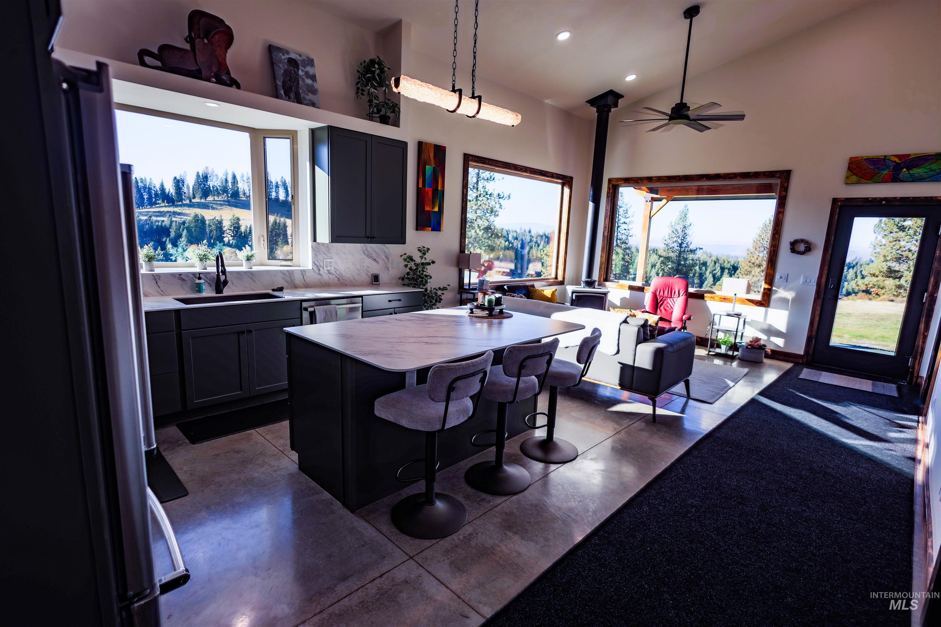 239 Small Canyon Road Property Photo 3