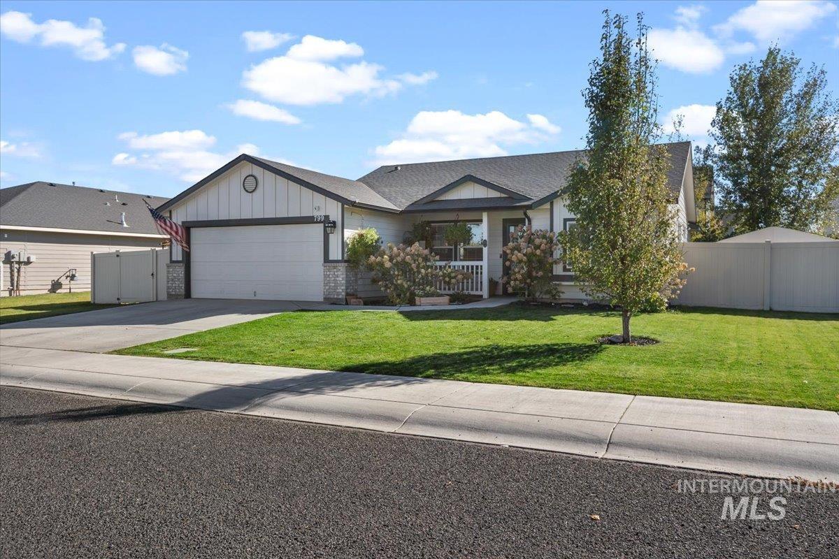 799 Pronghorn Dr. Property Photo 3