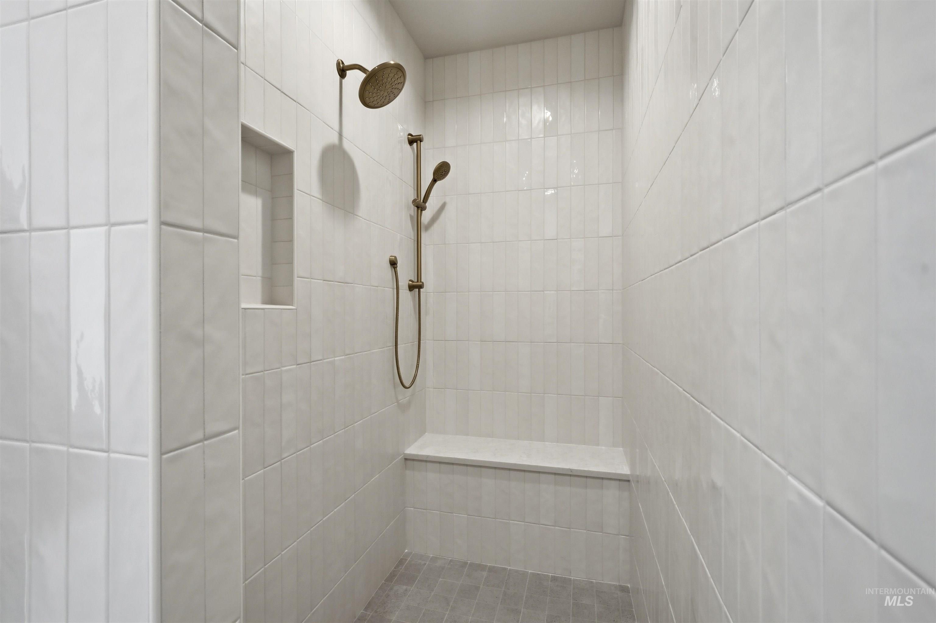 849 N Creekwater Ave Property Photo 27