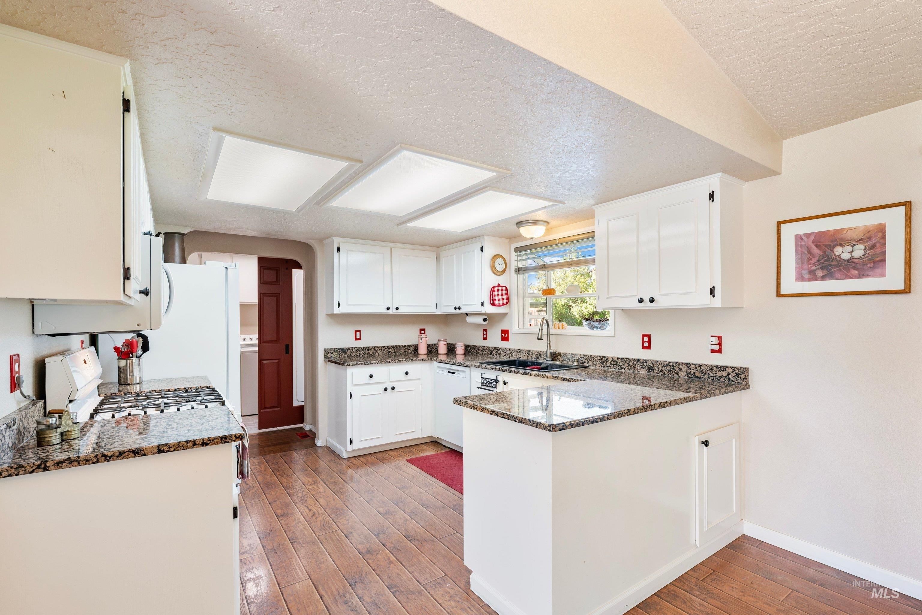 24478 Sweetwater Rd. Property Photo 15