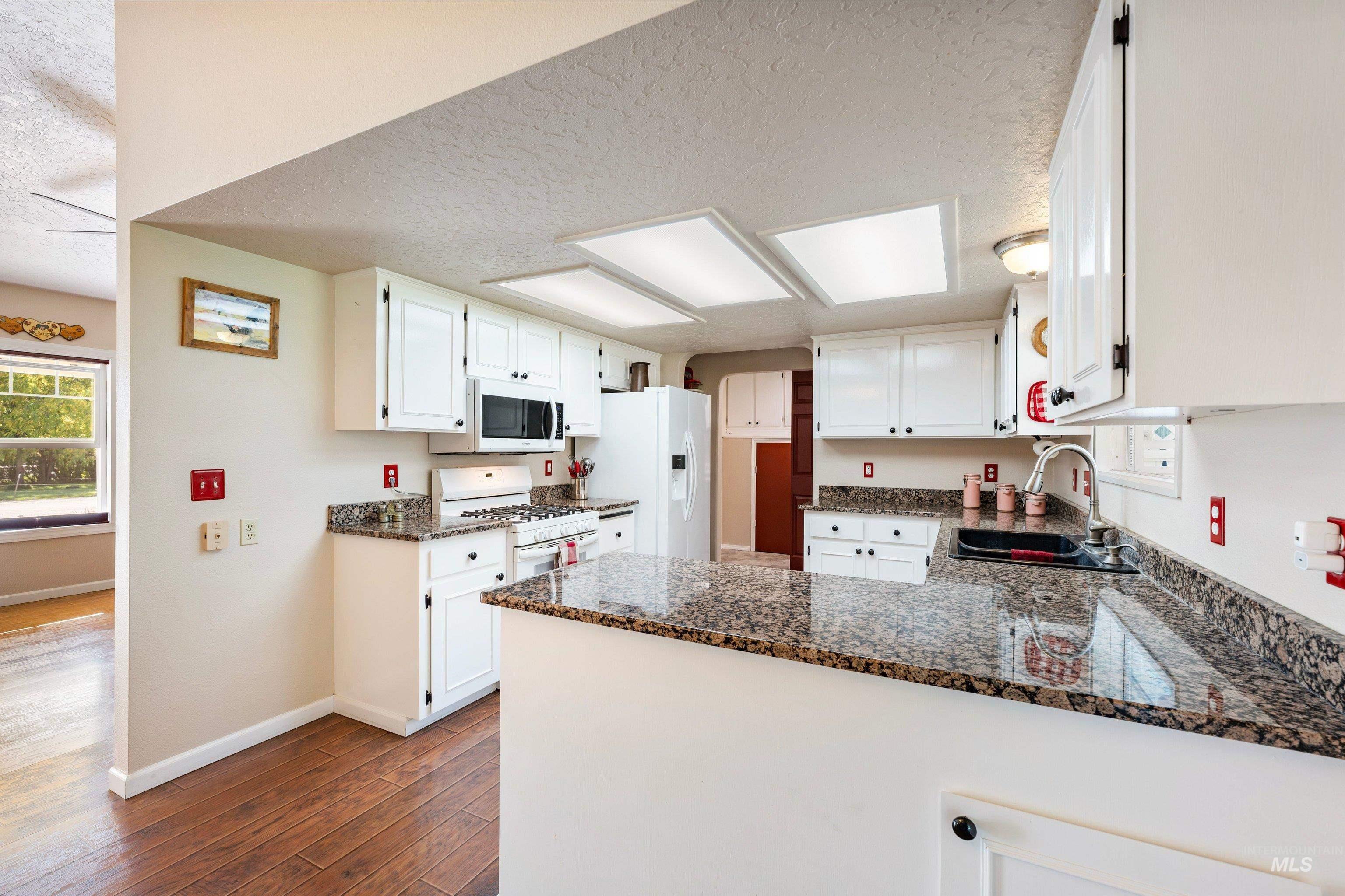 24478 Sweetwater Rd. Property Photo 16