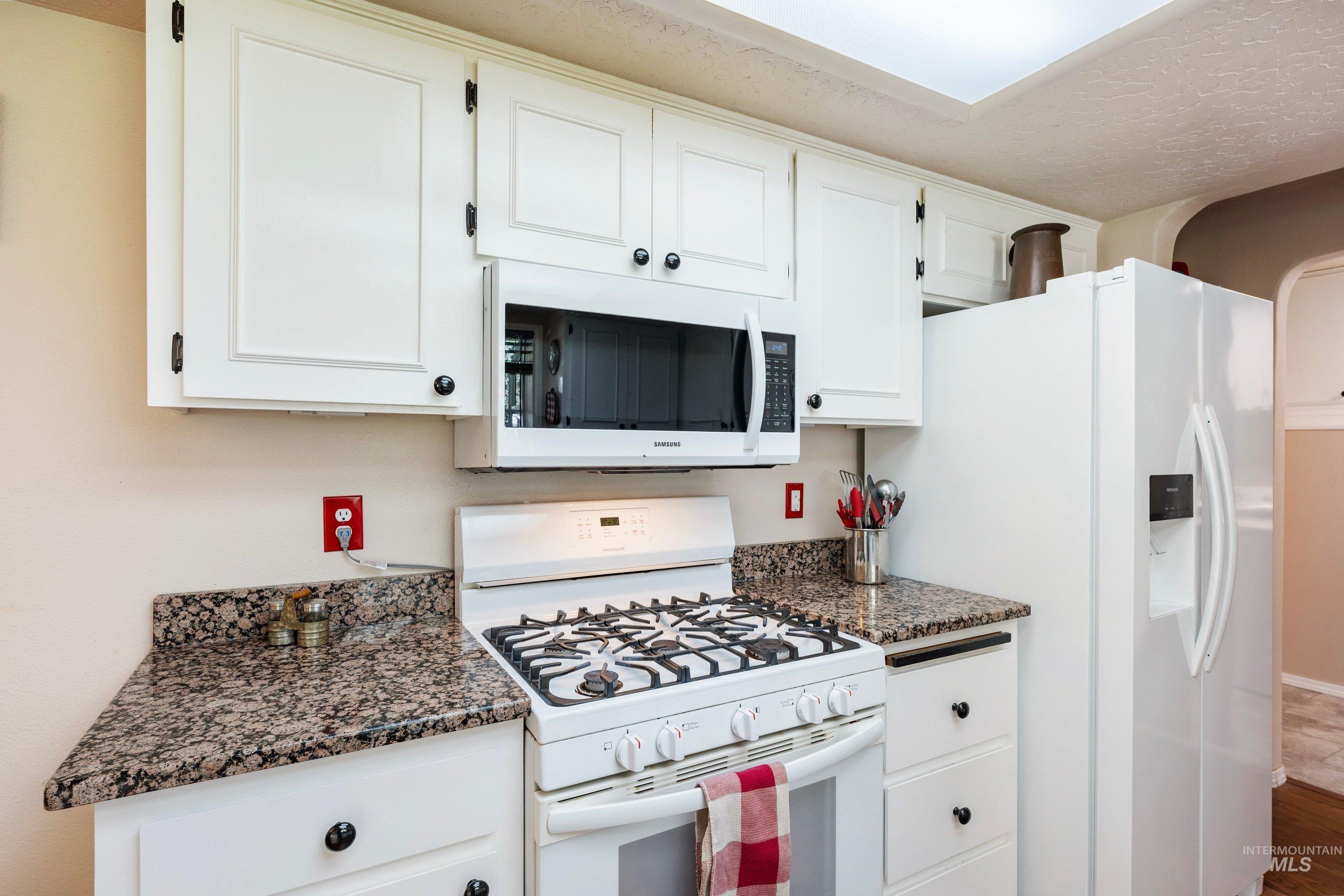 24478 Sweetwater Rd. Property Photo 17