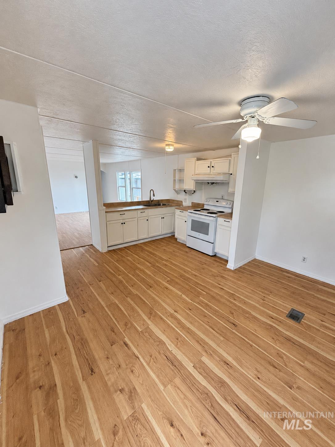 571 Caldwell Blvd Property Photo 3