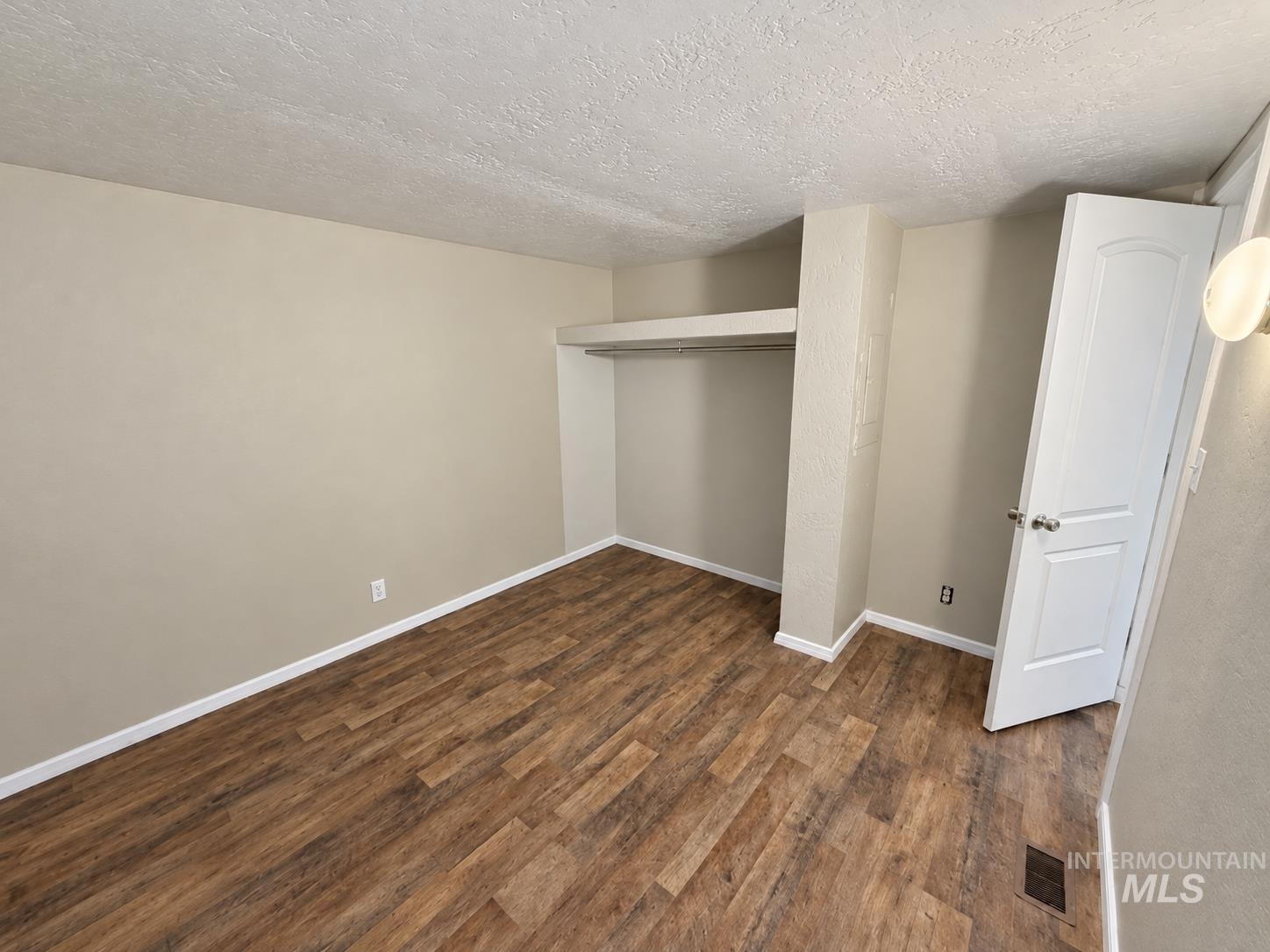 571 Caldwell Blvd Property Photo 5
