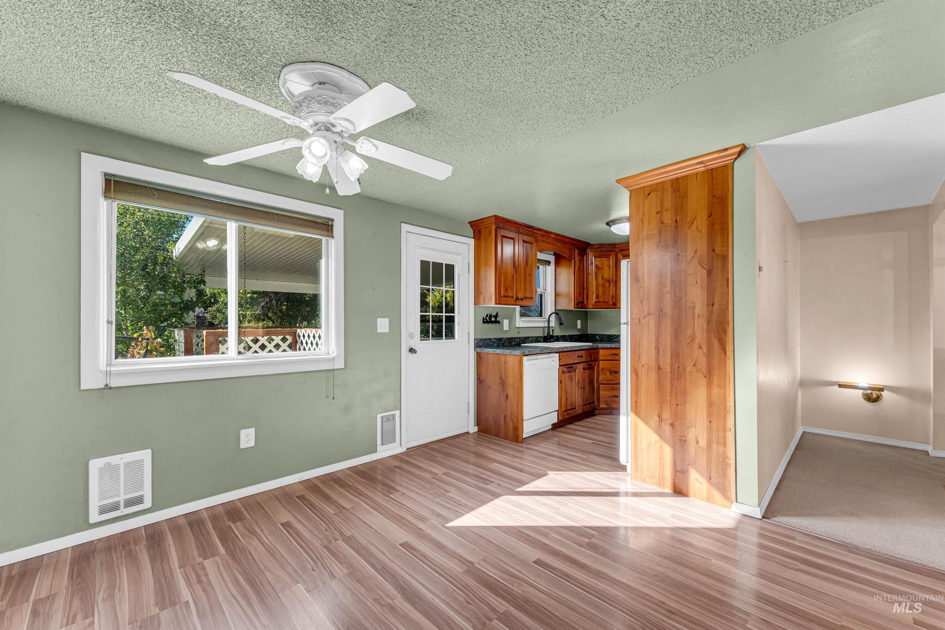 651 Calico Property Photo 18