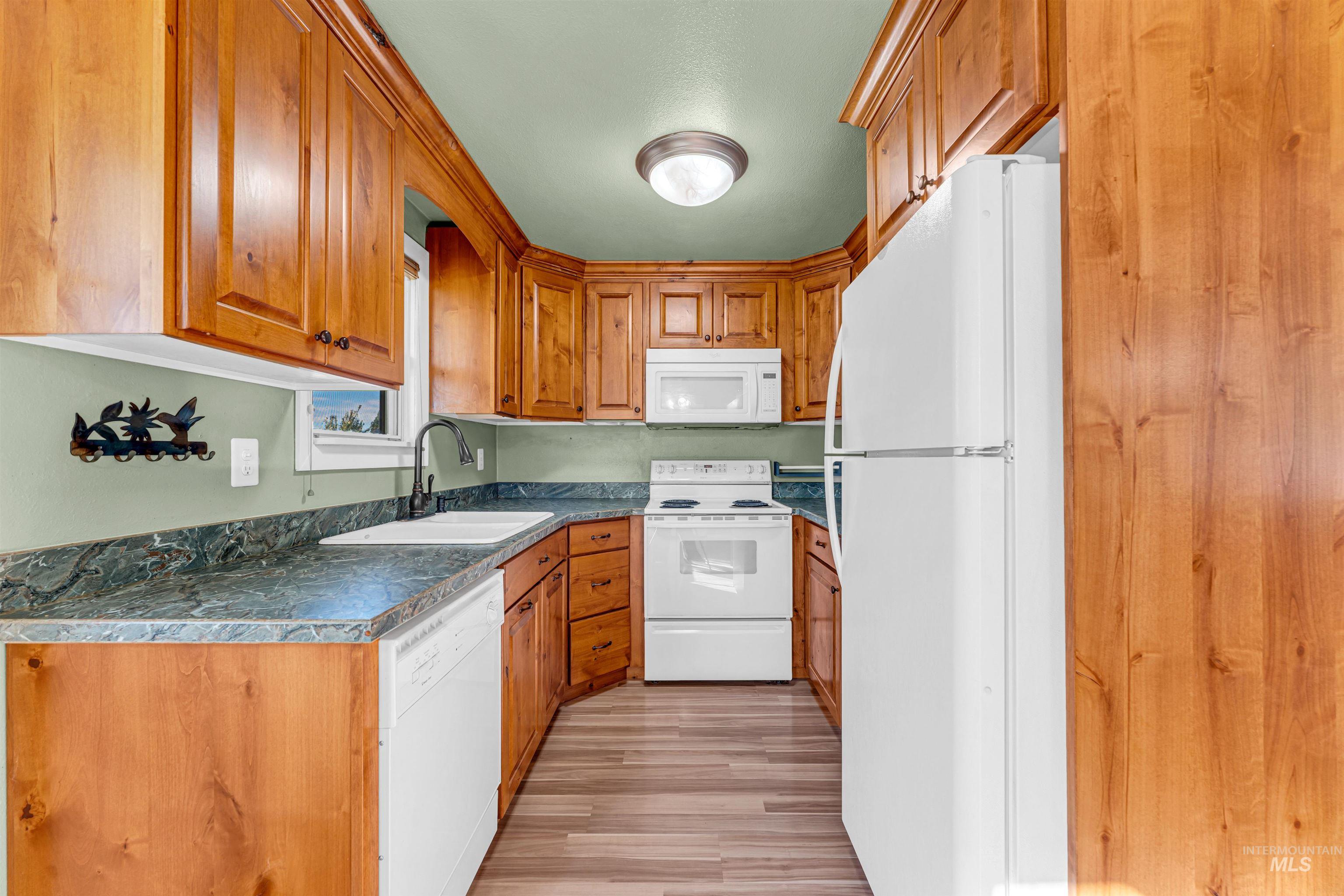 651 Calico Property Photo 21