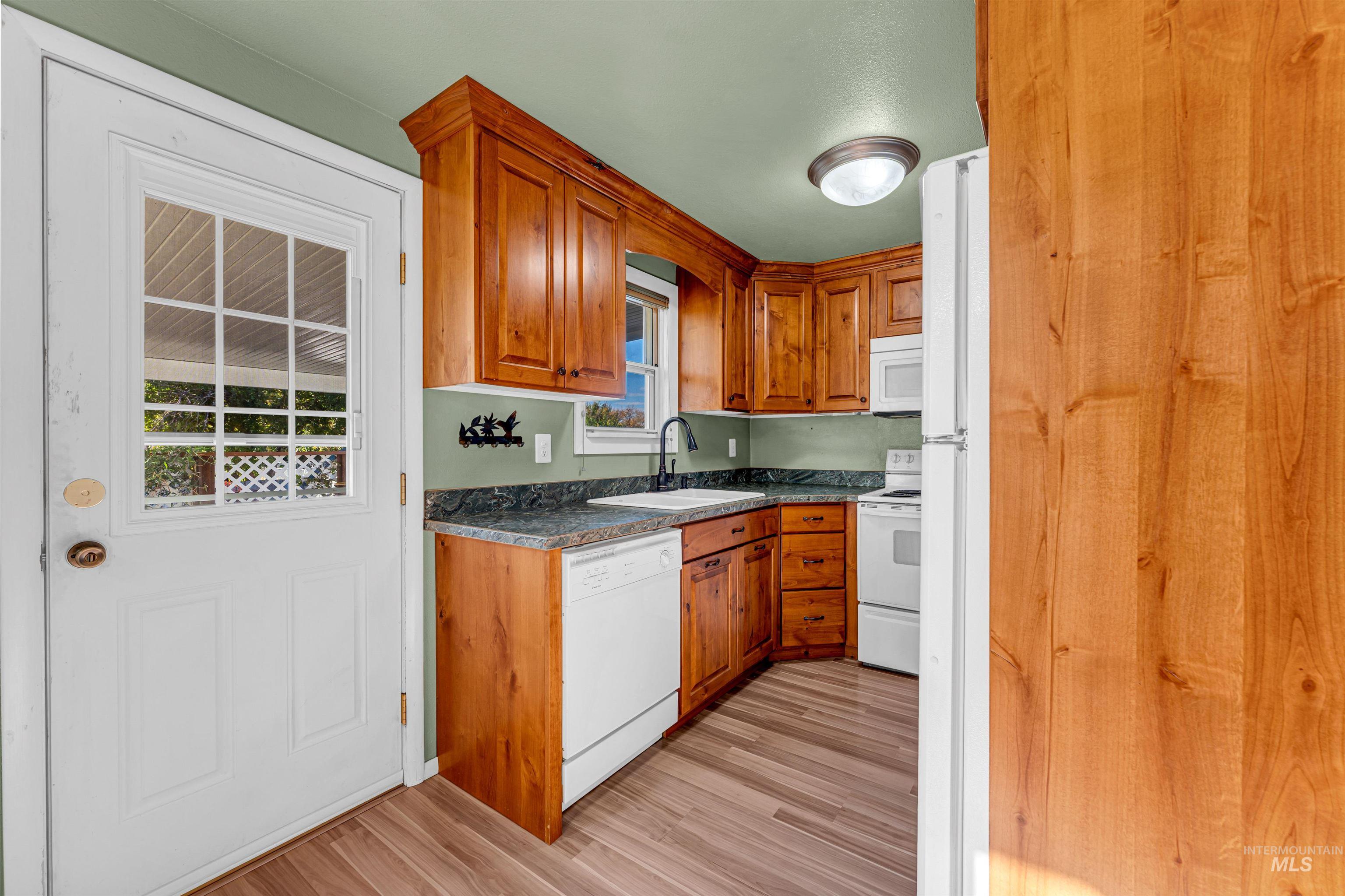 651 Calico Property Photo 24
