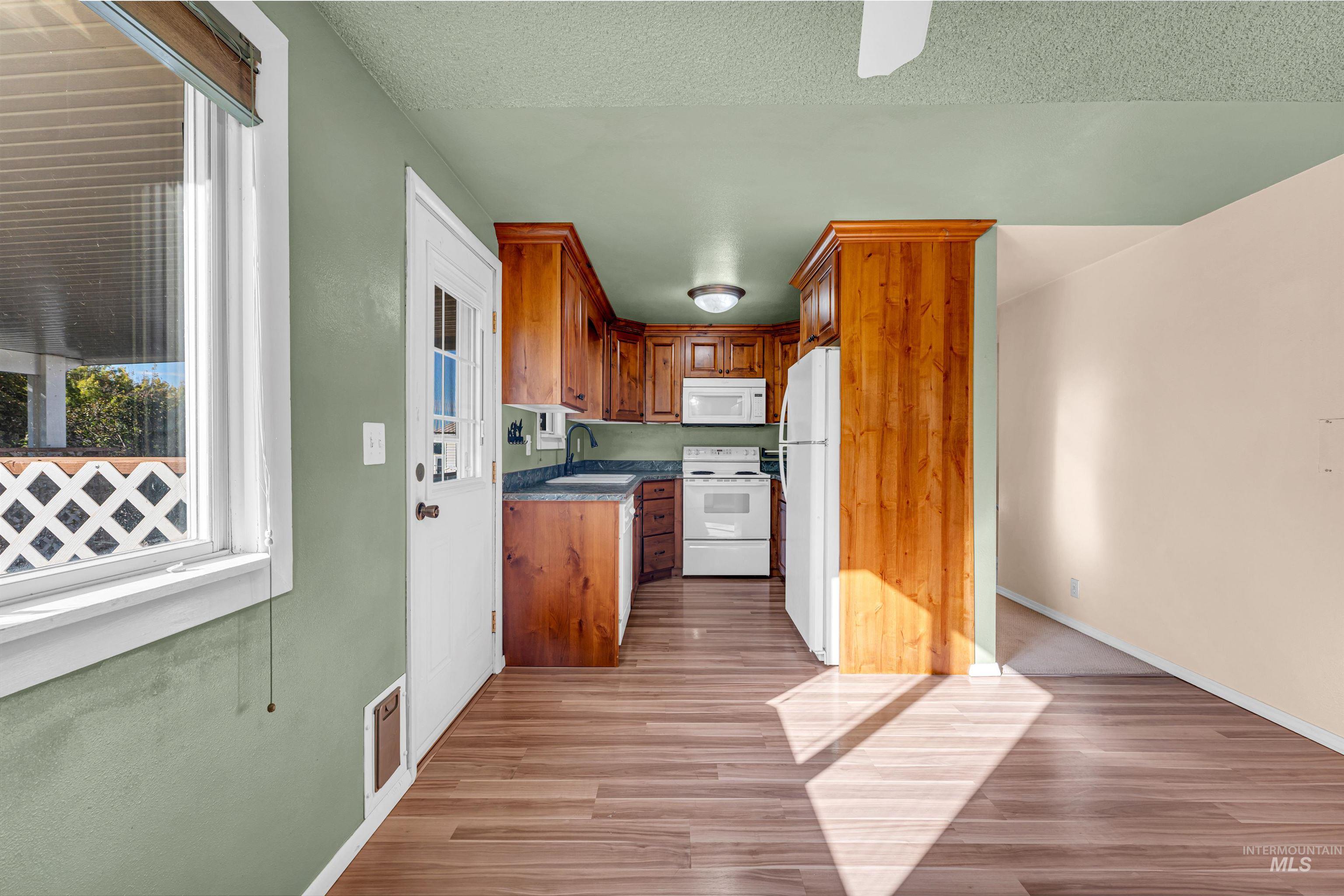 651 Calico Property Photo 25