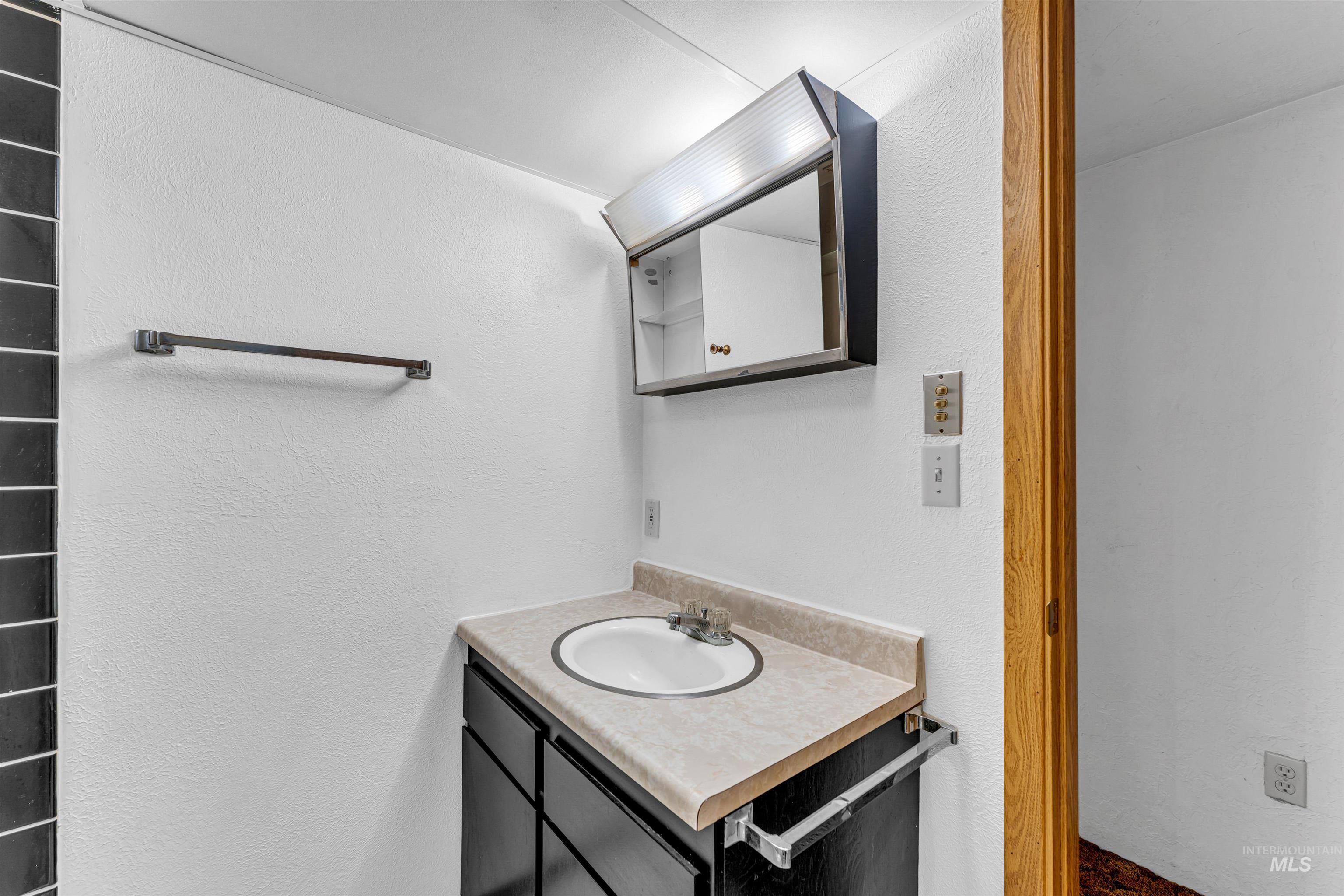 651 Calico Property Photo 36