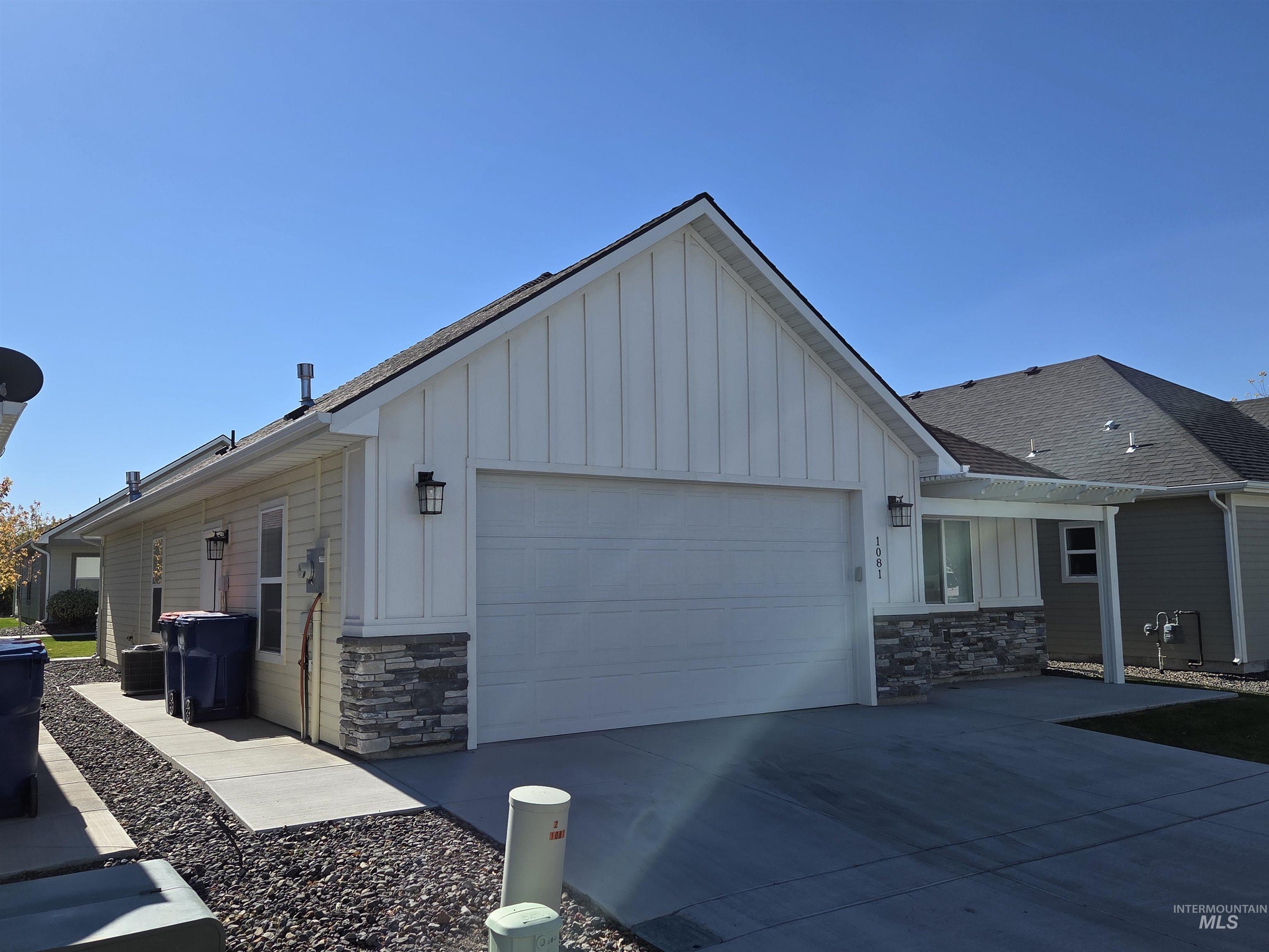 1081 Cottage Property Photo 4