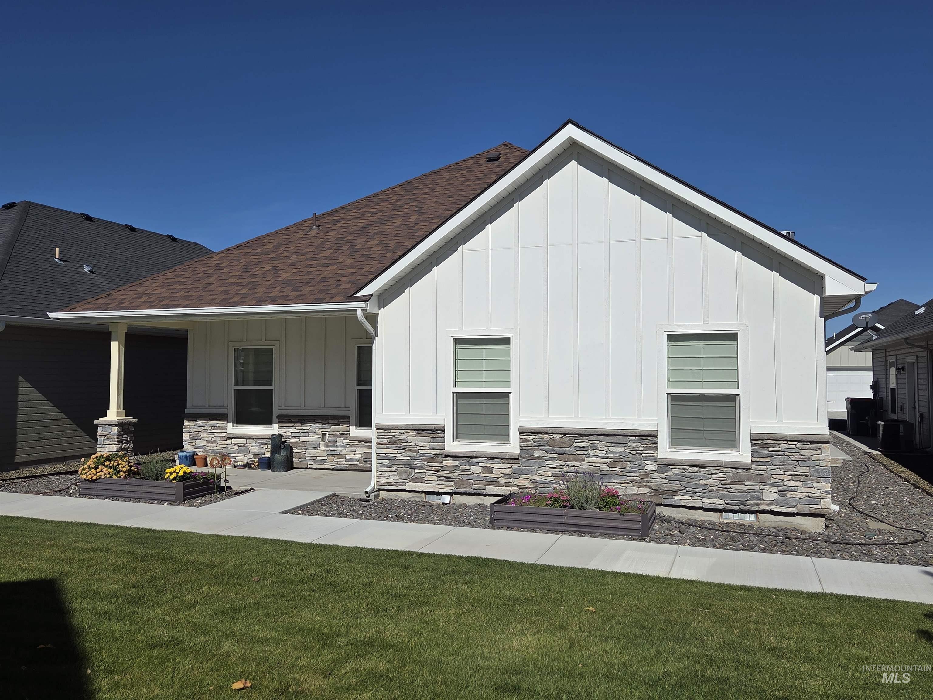 1081 Cottage Property Photo 5