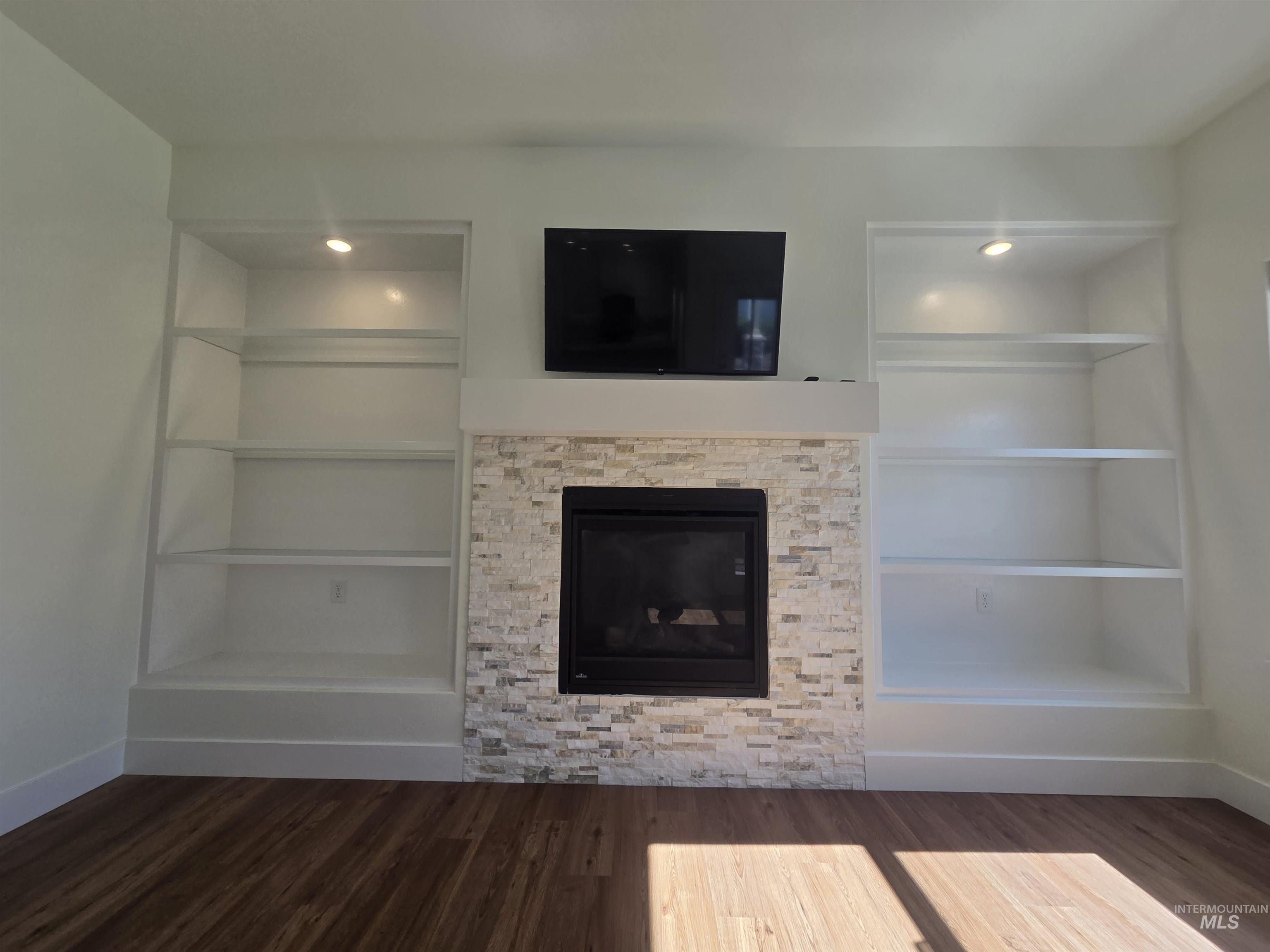 1081 Cottage Property Photo 11