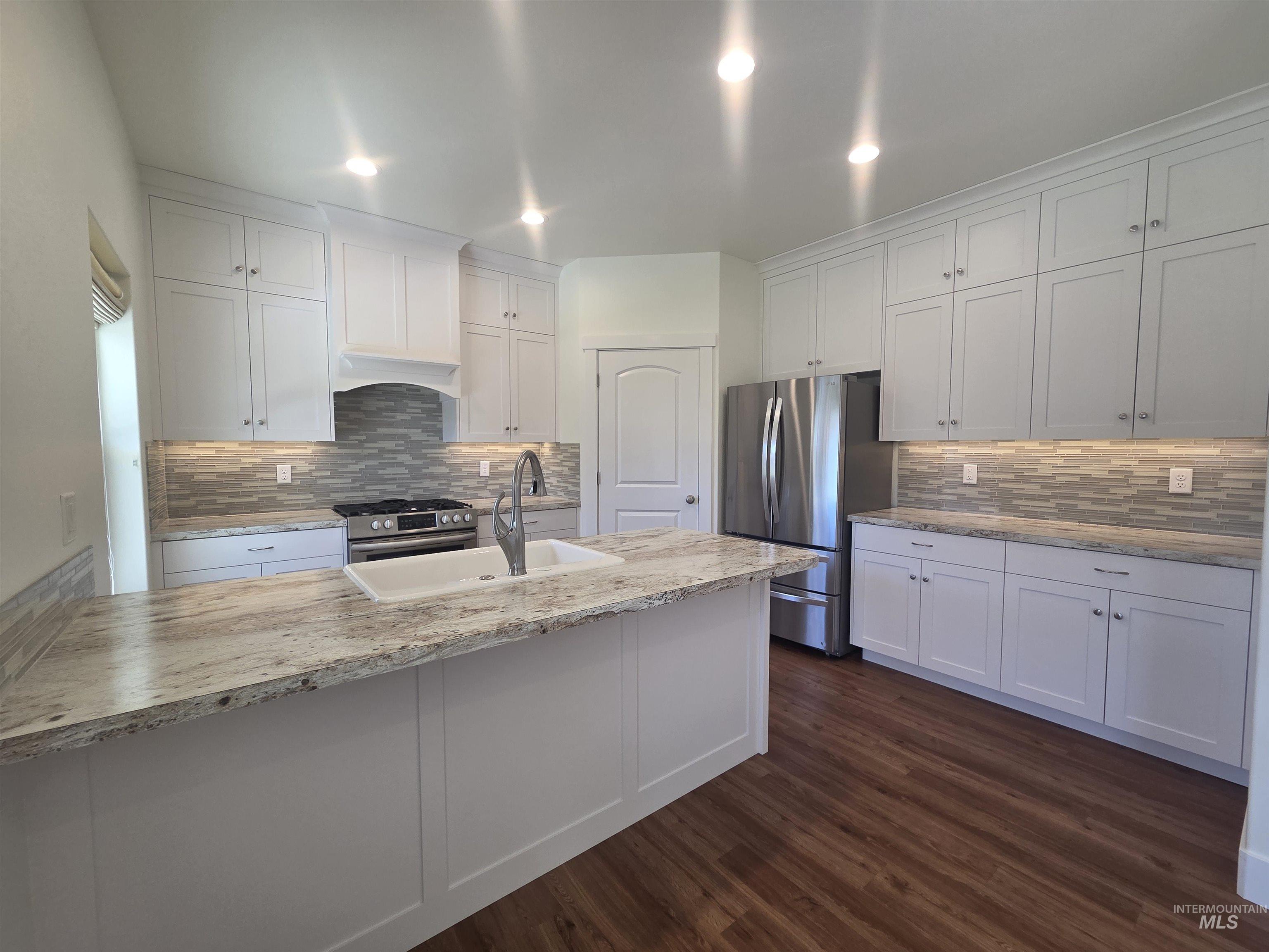 1081 Cottage Property Photo 12