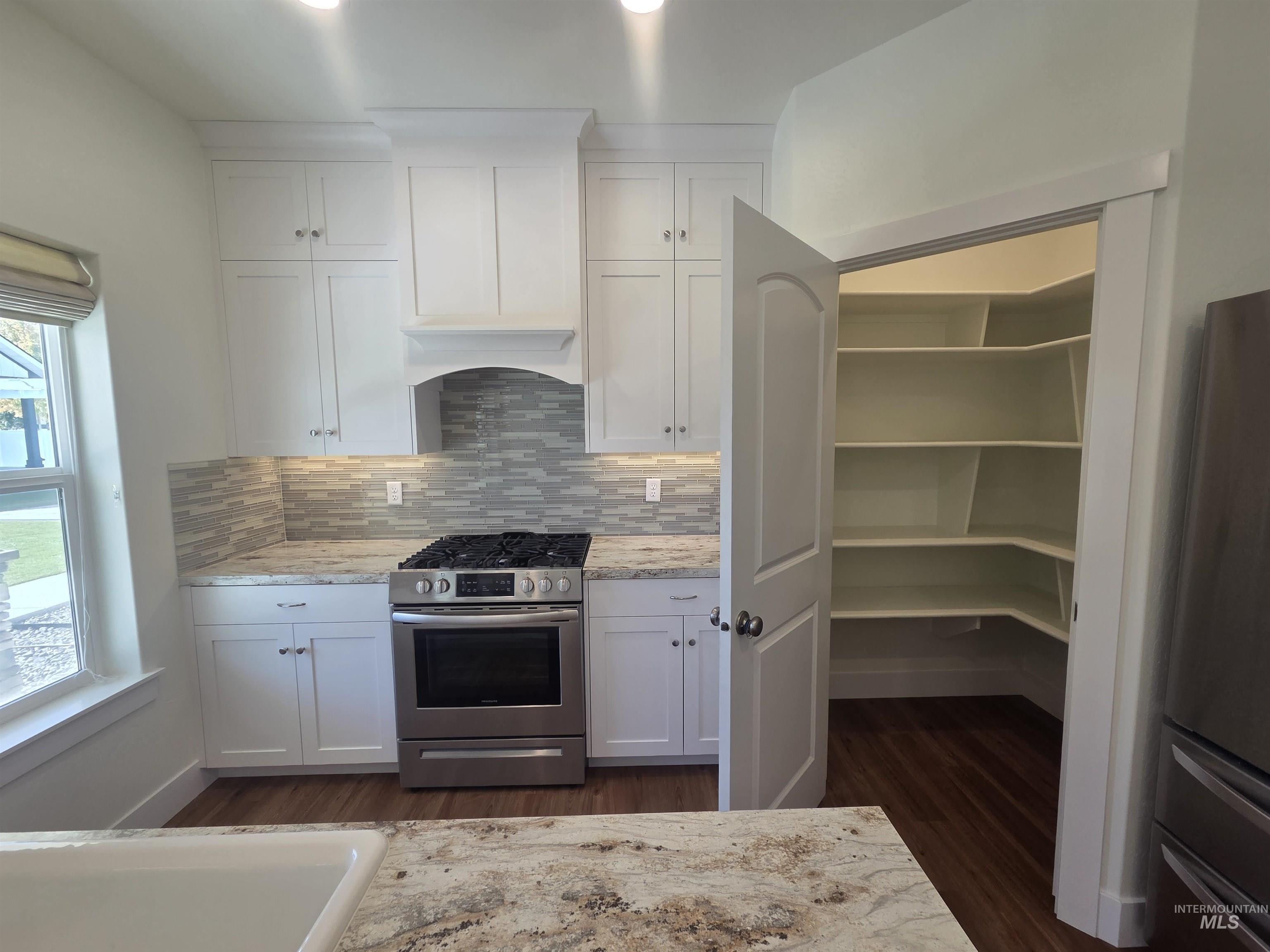 1081 Cottage Property Photo 15