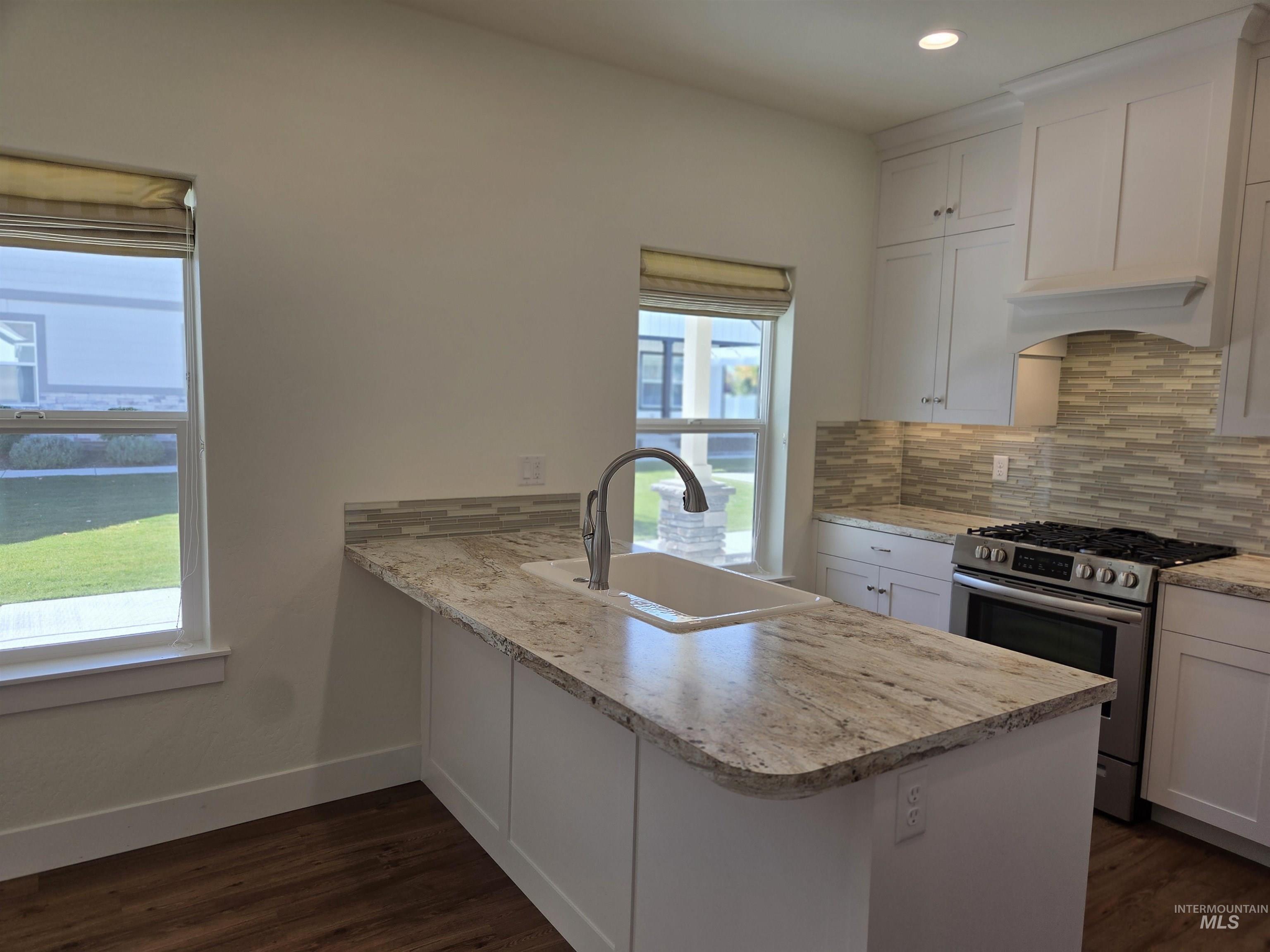 1081 Cottage Property Photo 17