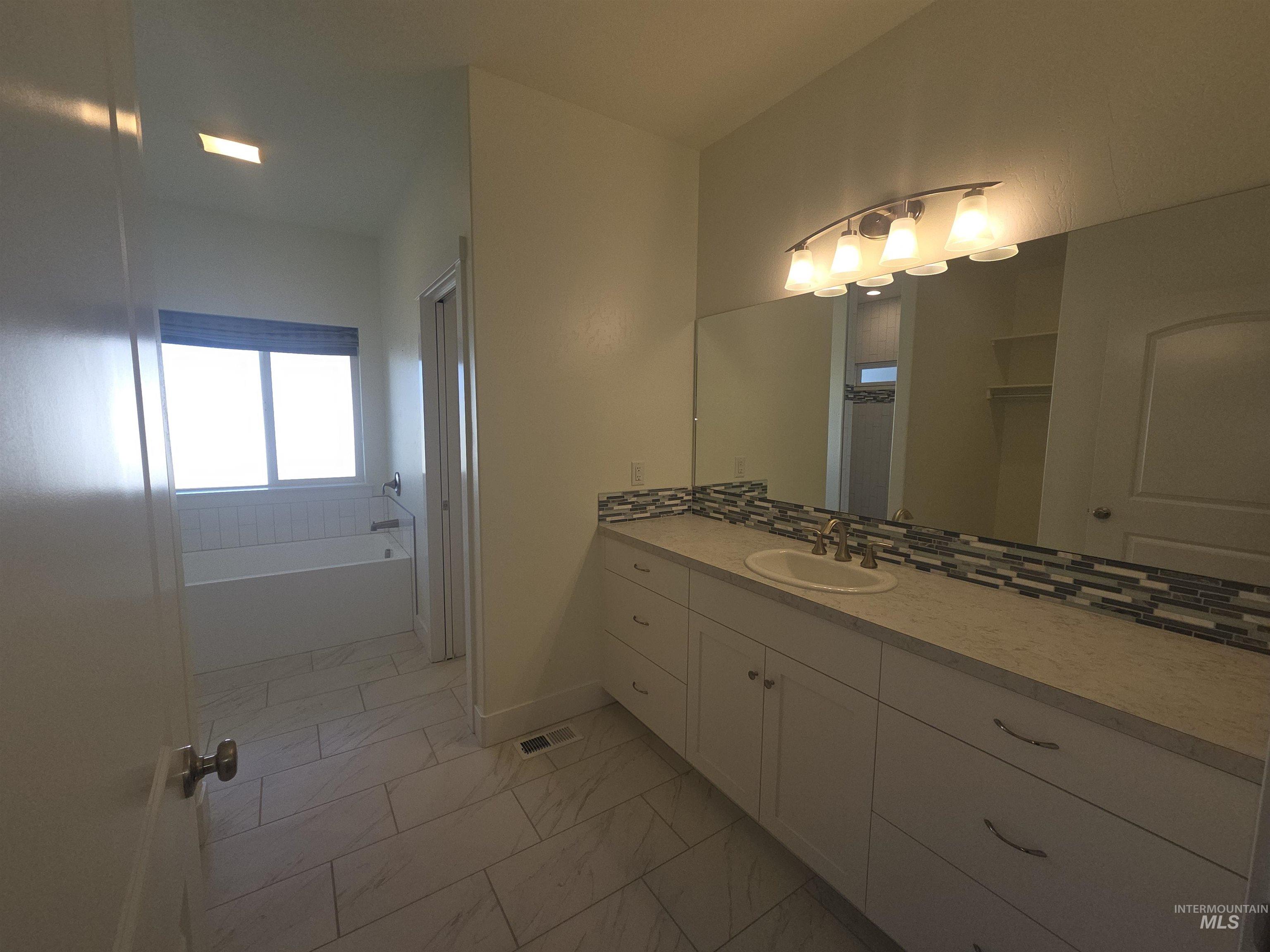 1081 Cottage Property Photo 25
