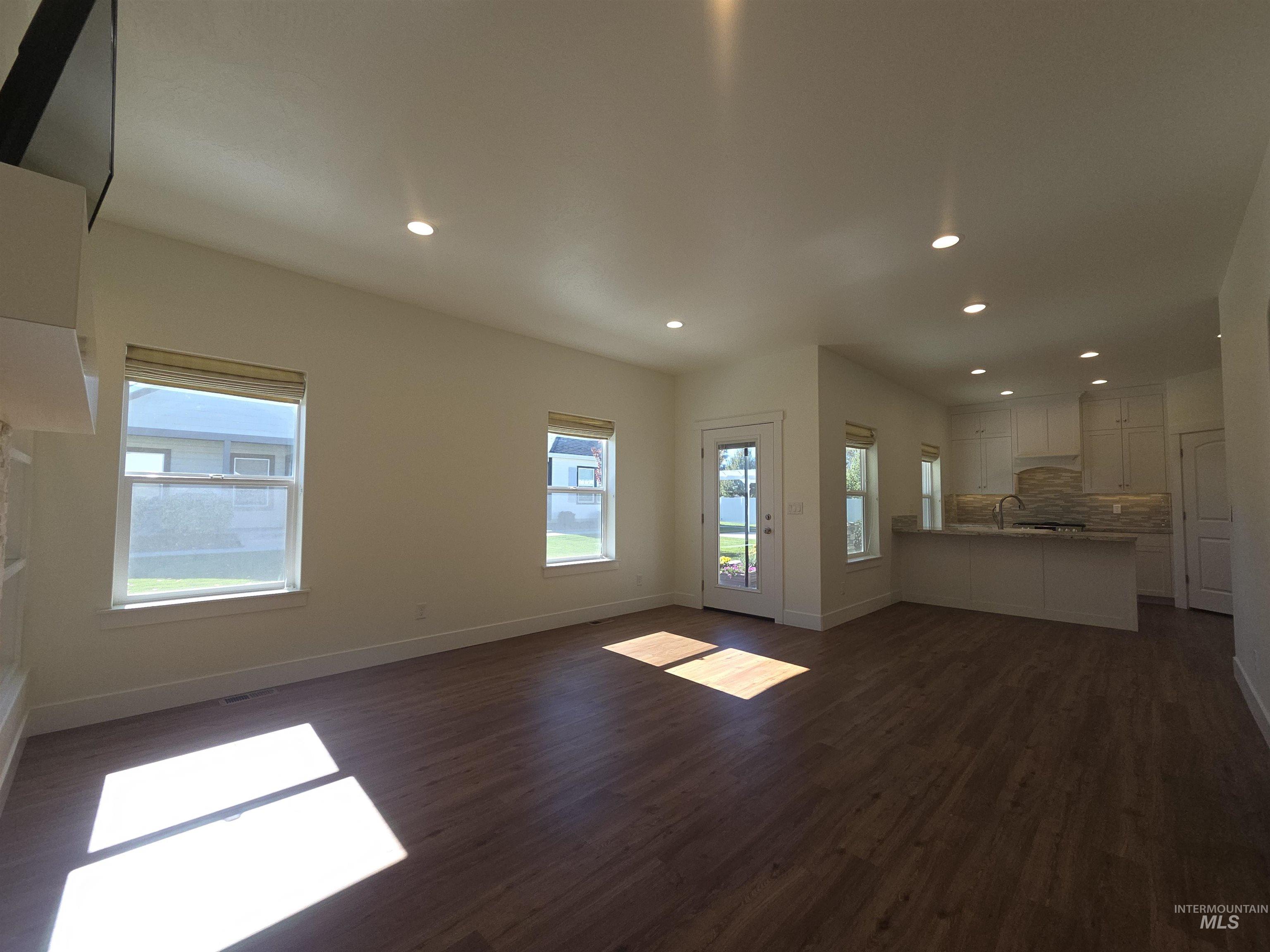 1081 Cottage Property Photo 32