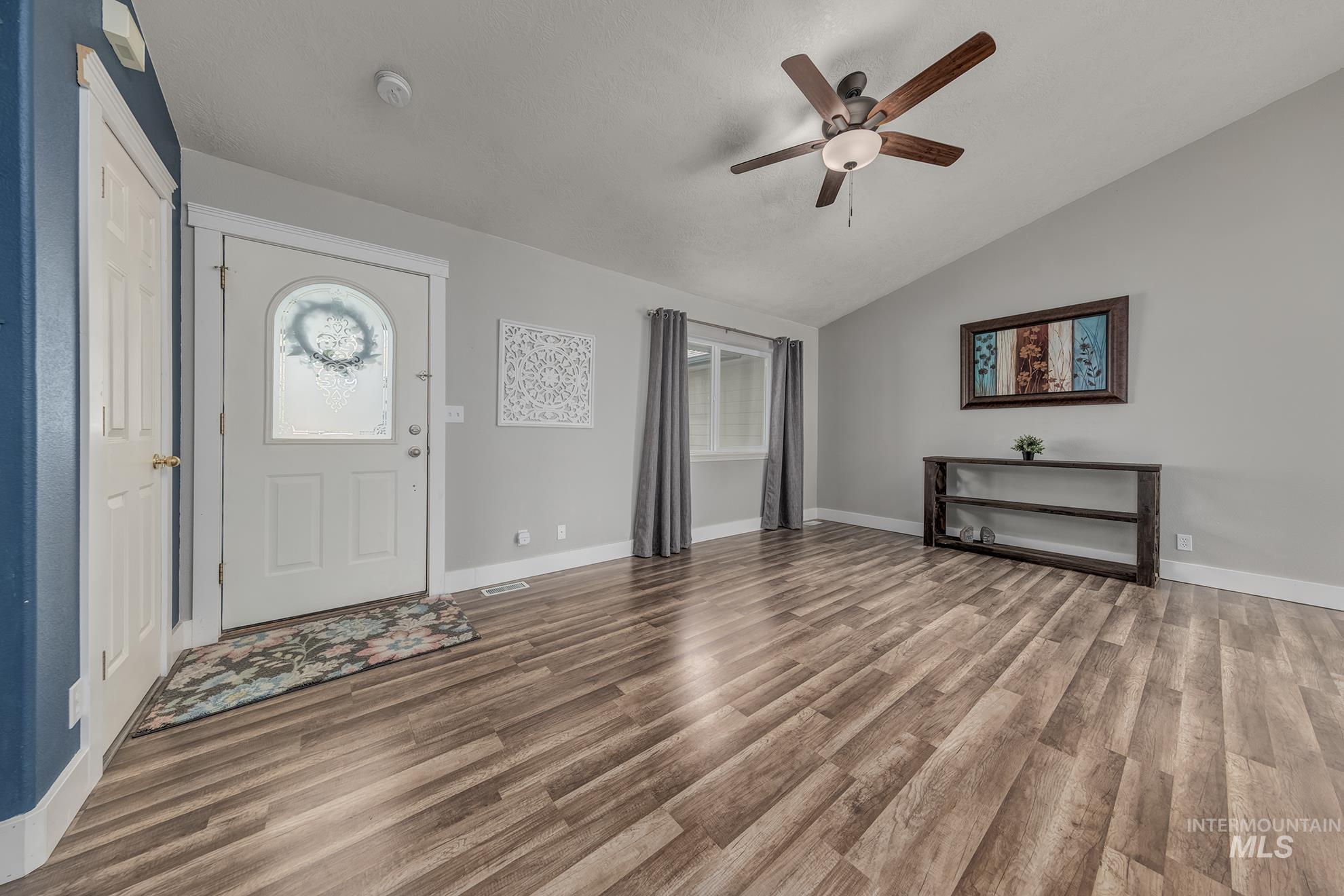 2061 Shelley Dr. Property Photo 5