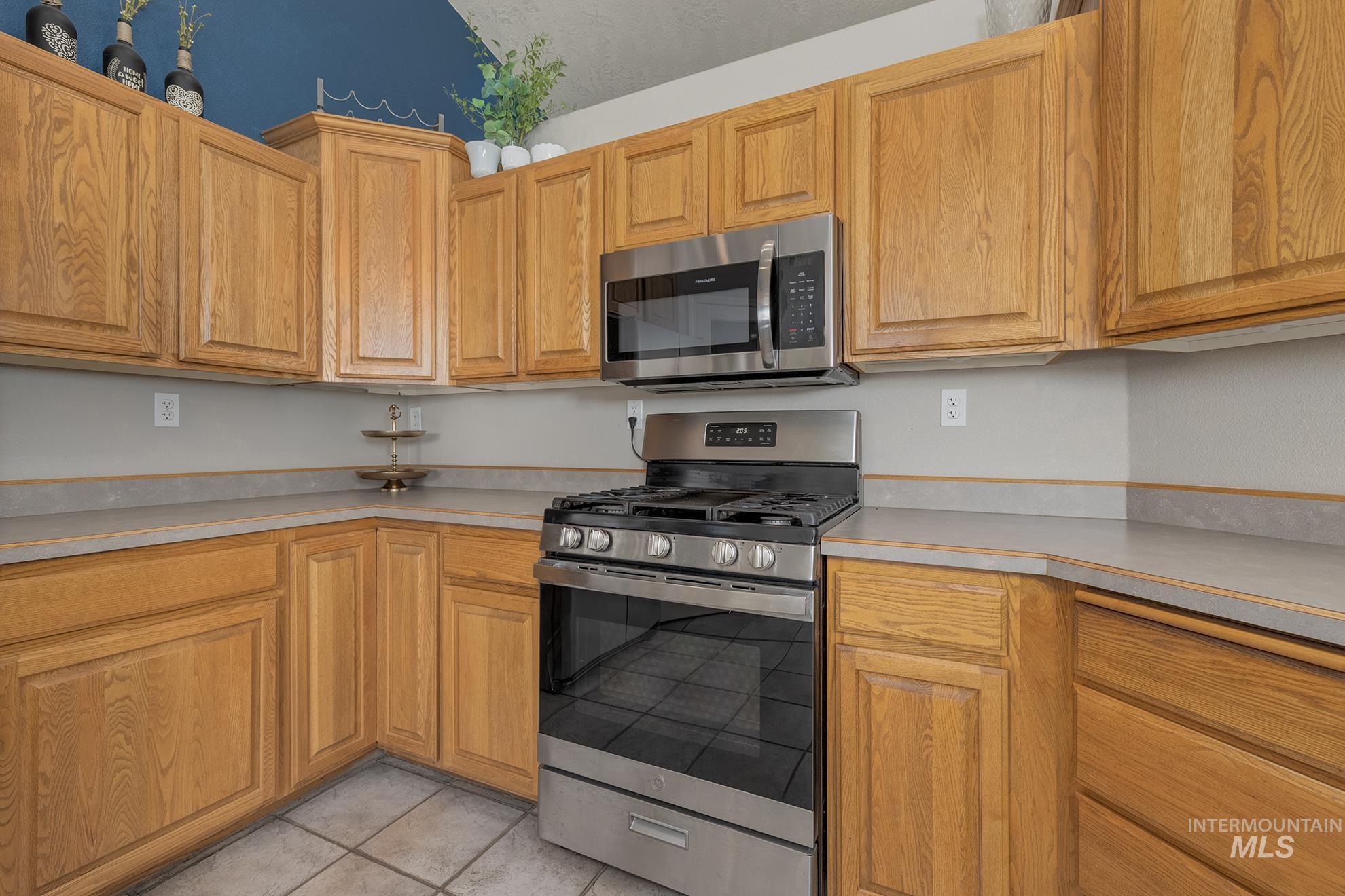 2061 Shelley Dr. Property Photo 13