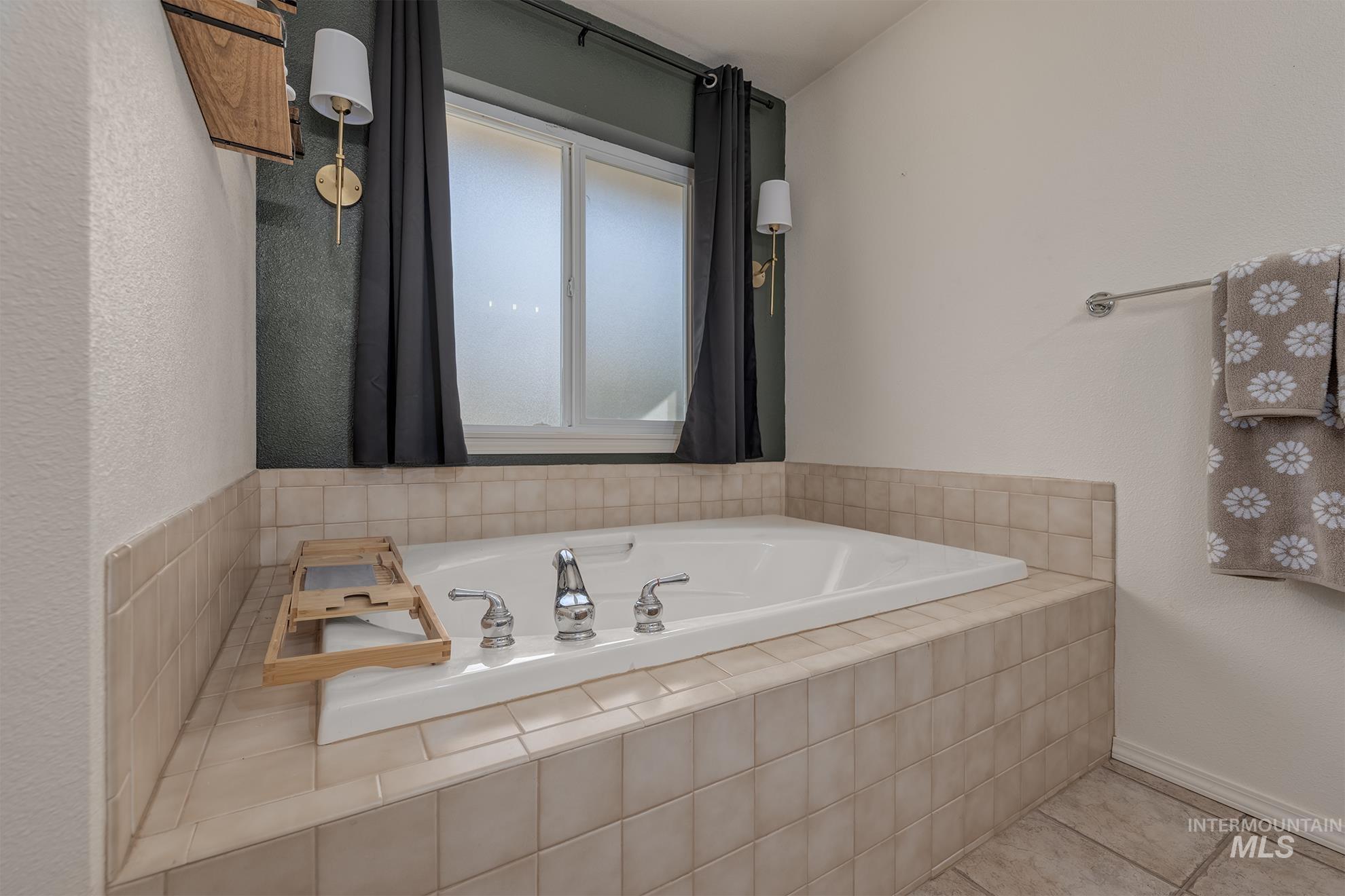 2061 Shelley Dr. Property Photo 20