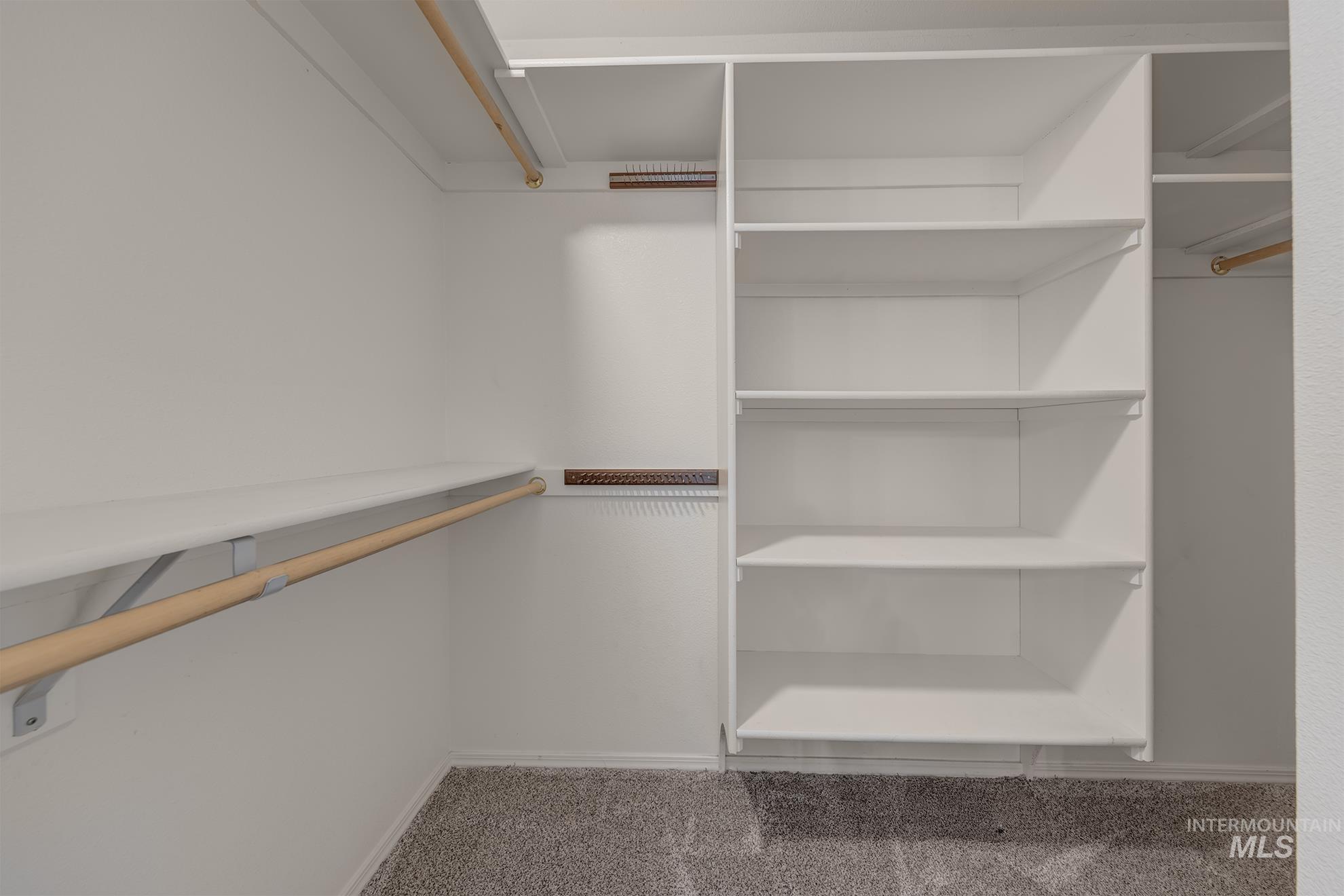 2061 Shelley Dr. Property Photo 22