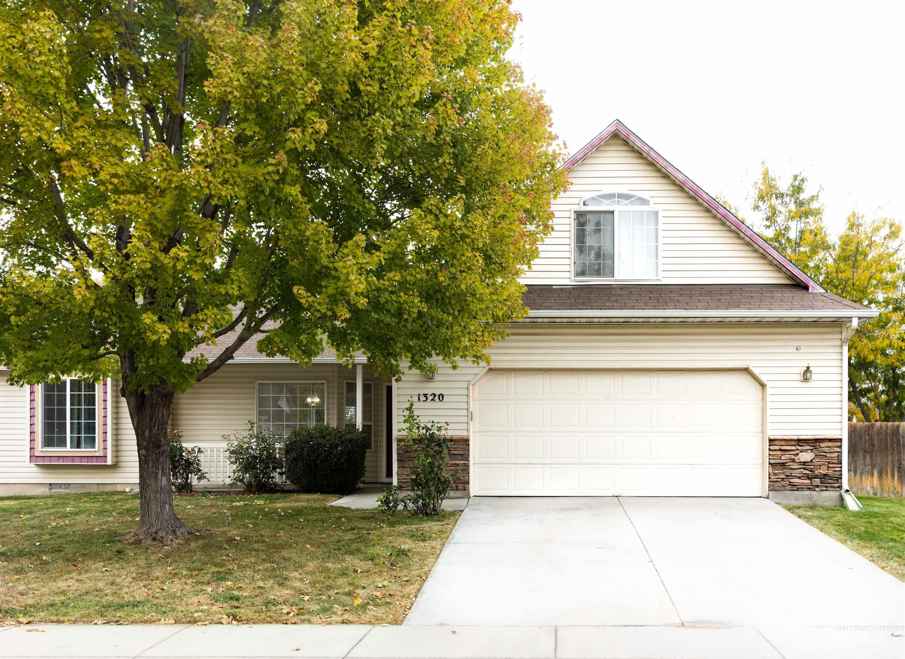 1320 W Hasket Property Photo 1