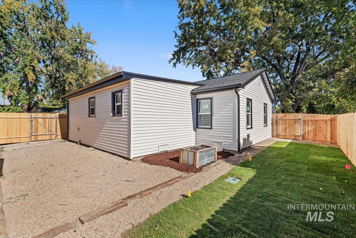4111 N Christine St. Property Photo 19