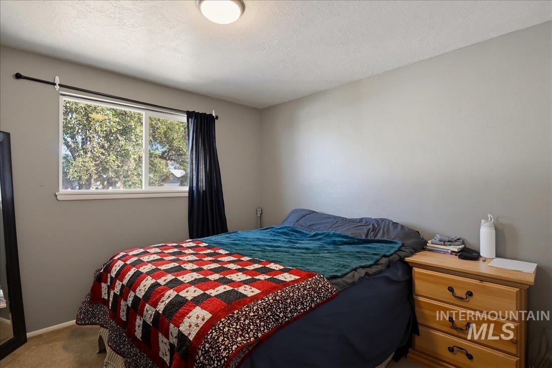 400 Carlton Property Photo 14