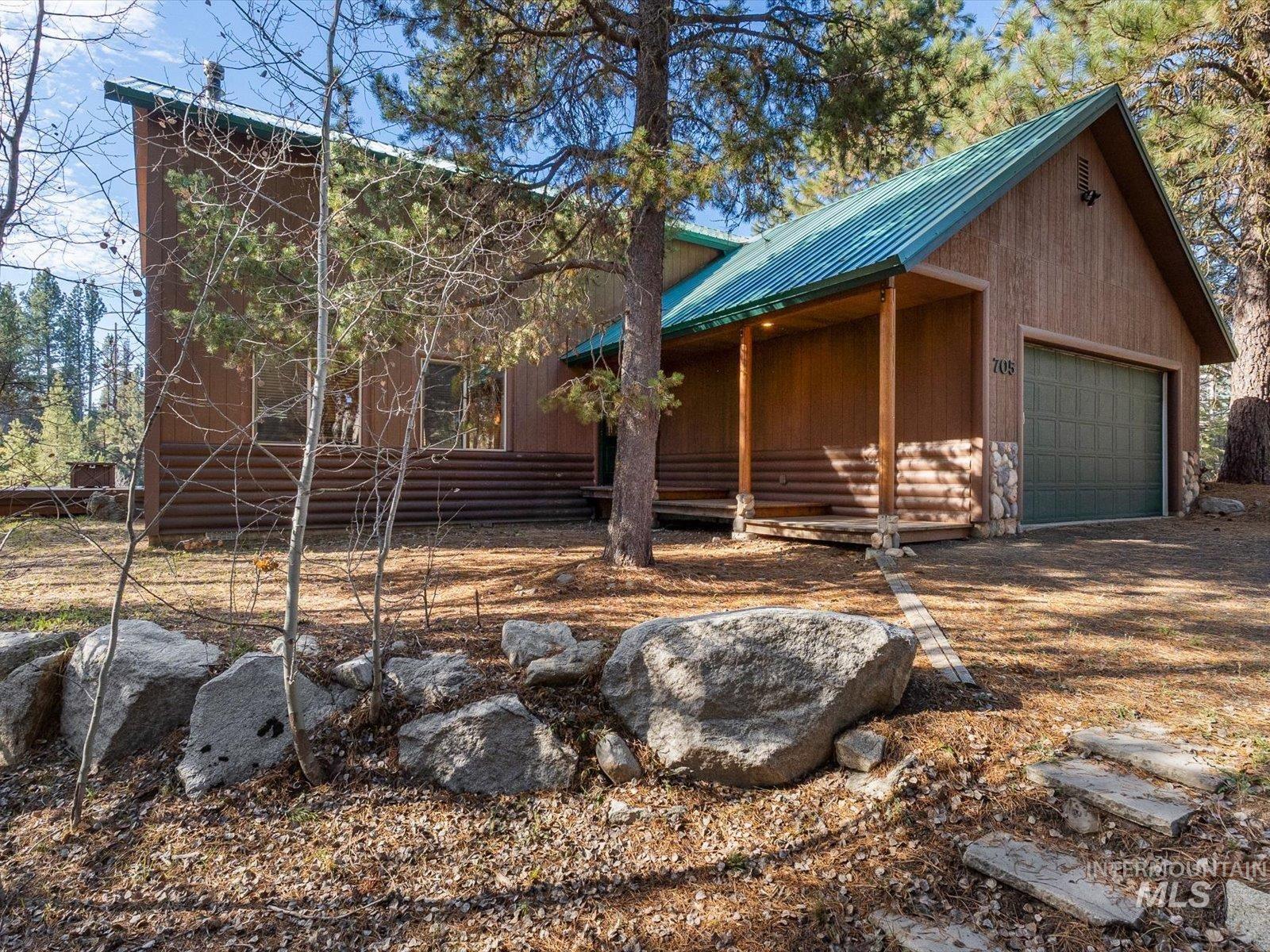 705 Chad Drive Property Photo 1