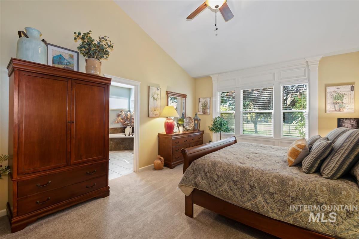 2899 N Silverleaf Way Property Photo 8