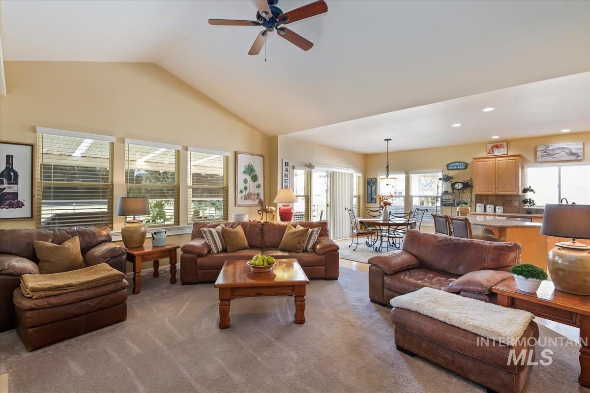 2899 N Silverleaf Way Property Photo 27