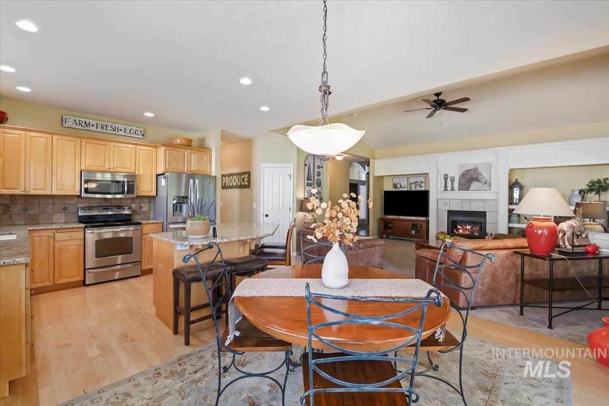 2899 N Silverleaf Way Property Photo 34