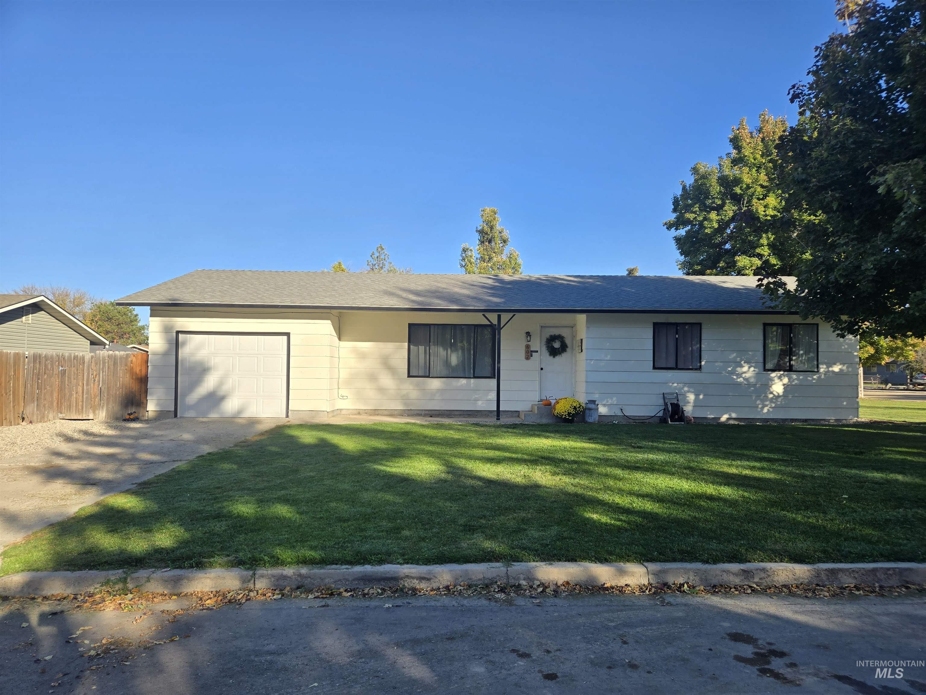 602 Poplar Ave Property Photo 1