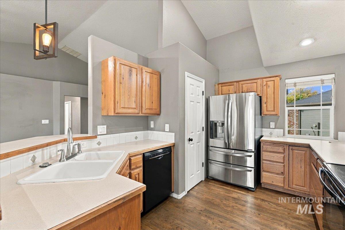 4664 N Syracuse Pl Property Photo 7