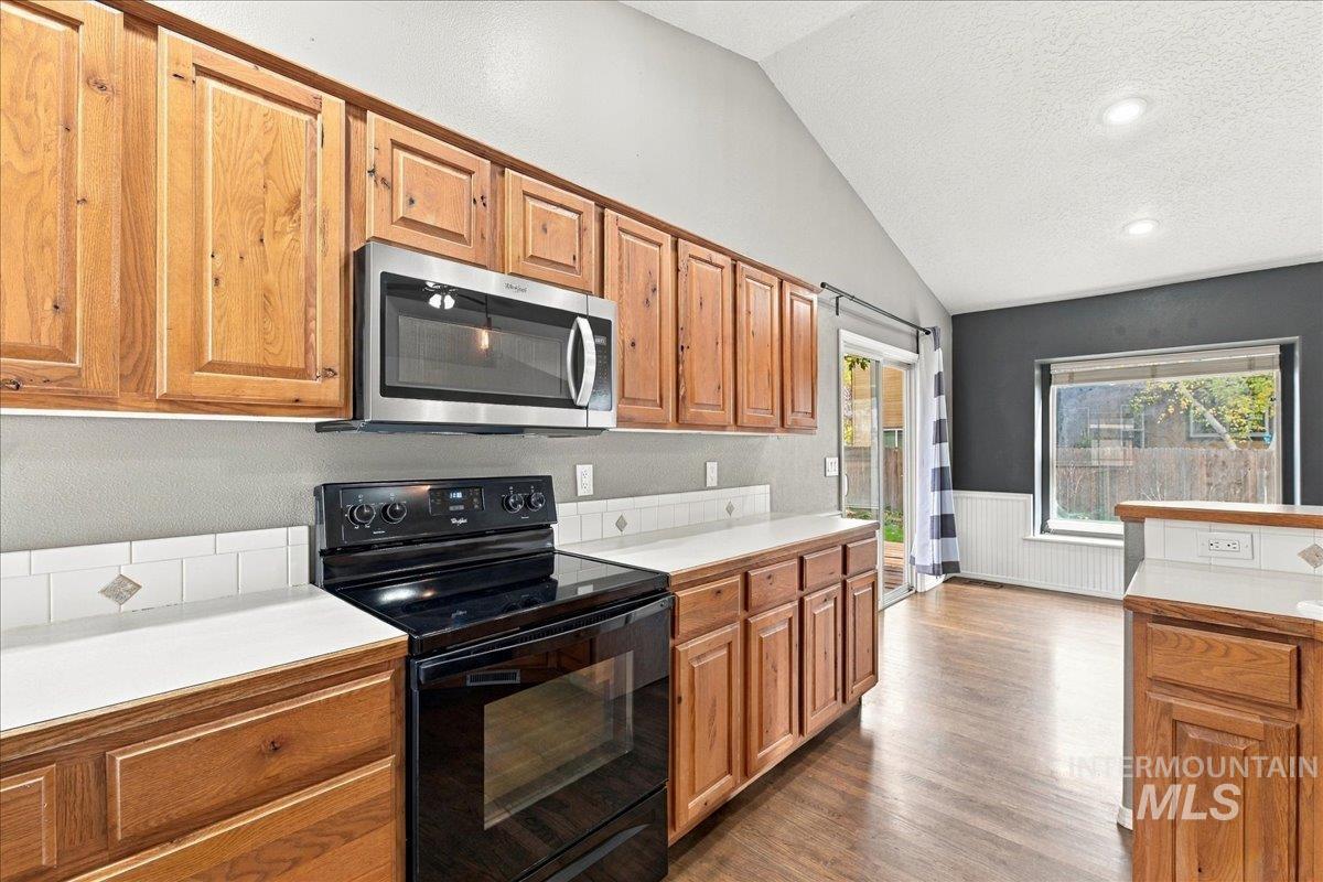 4664 N Syracuse Pl Property Photo 8