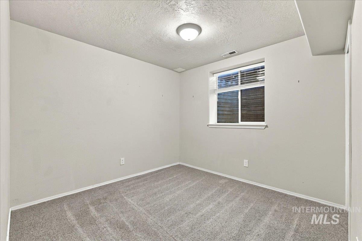 4664 N Syracuse Pl Property Photo 16
