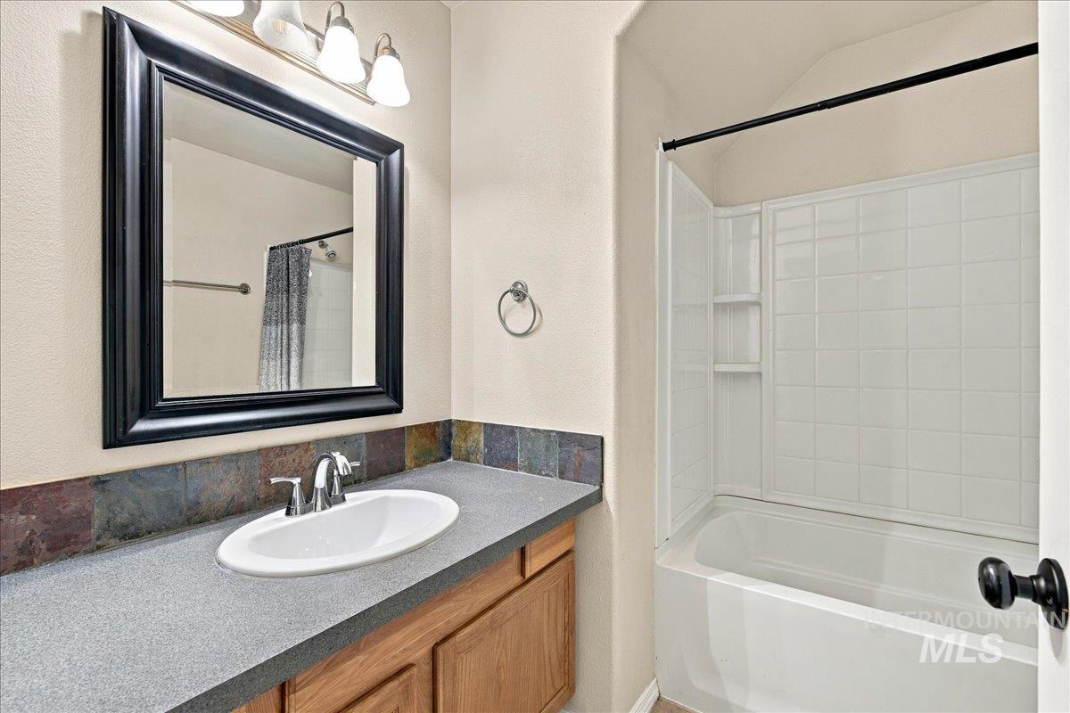 4664 N Syracuse Pl Property Photo 17