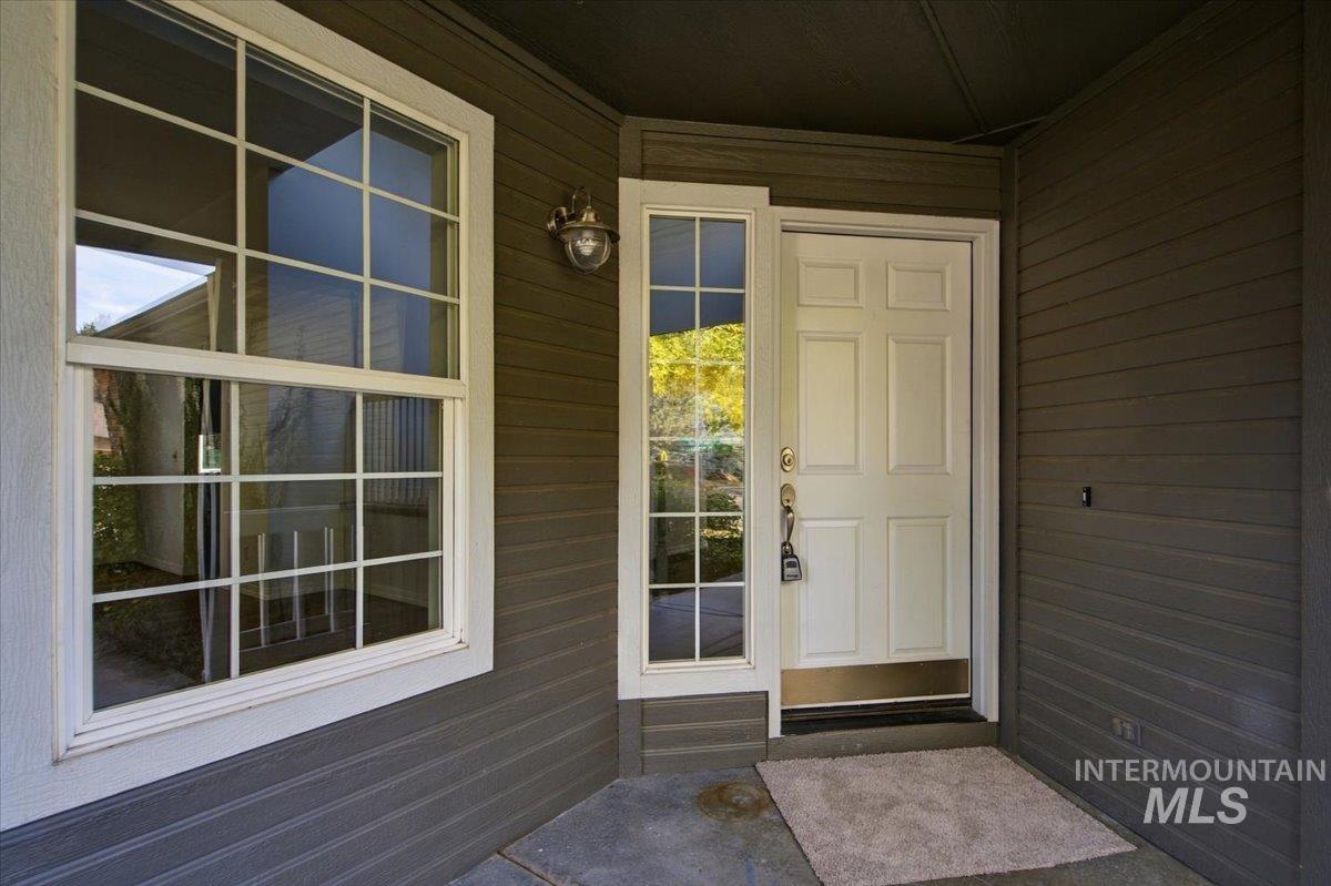 4928 N Lawsonia Property Photo 5