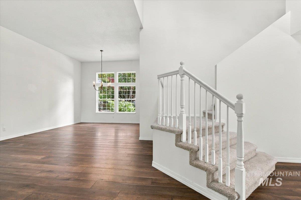 4928 N Lawsonia Property Photo 8