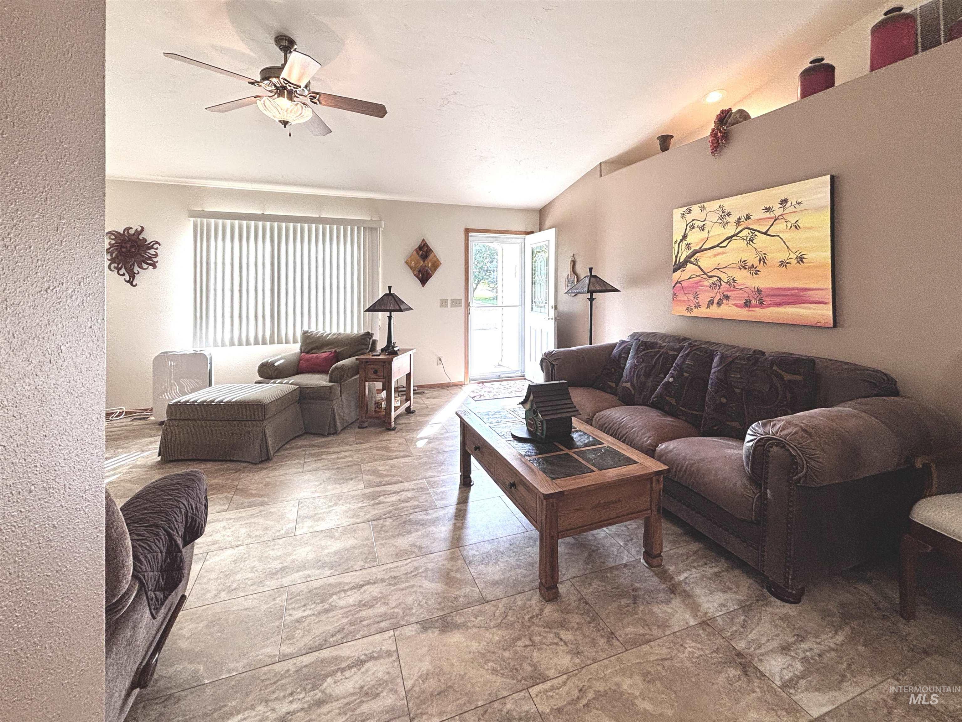 2731 E Northview Drive Property Photo 10