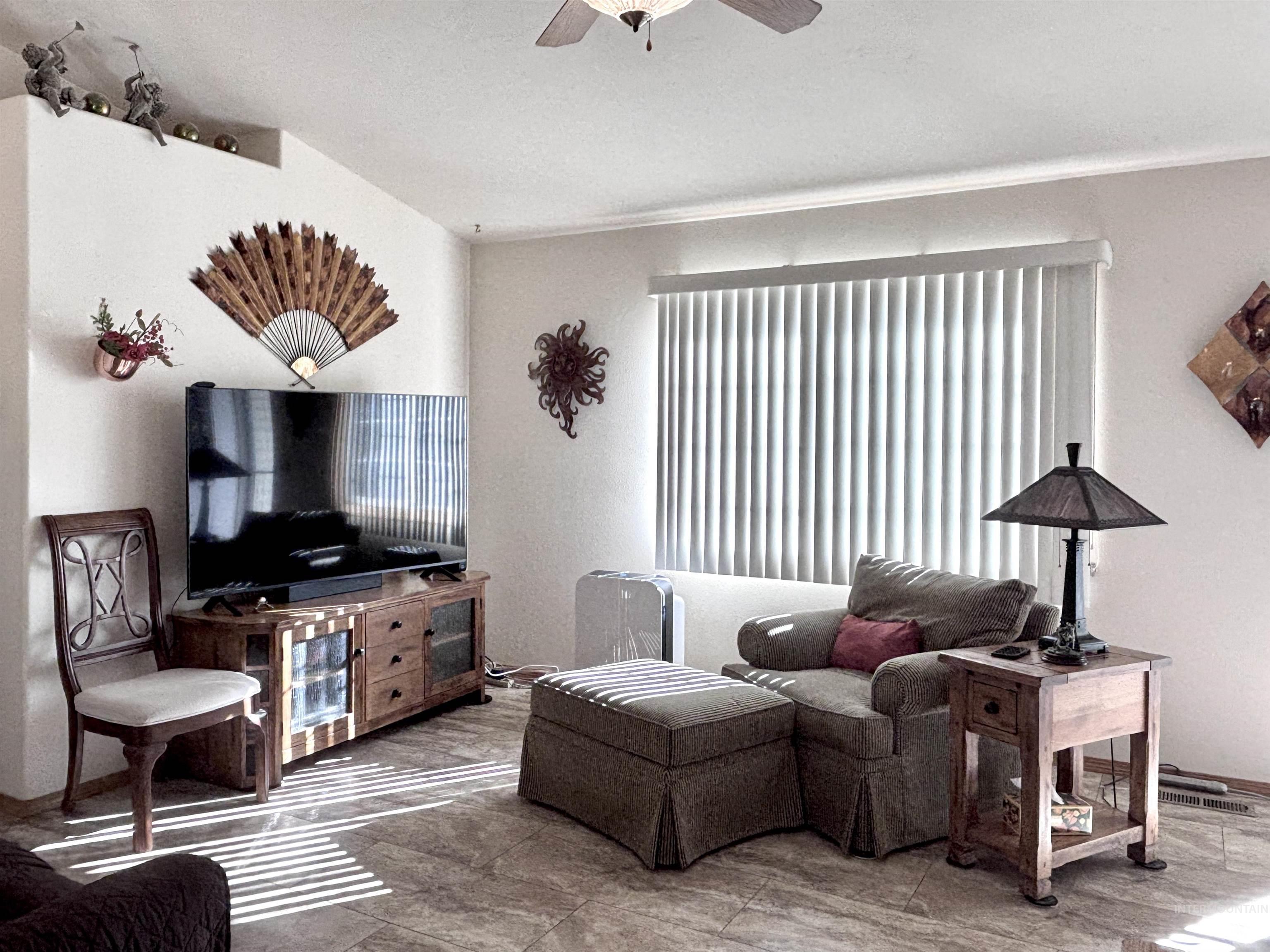 2731 E Northview Drive Property Photo 13