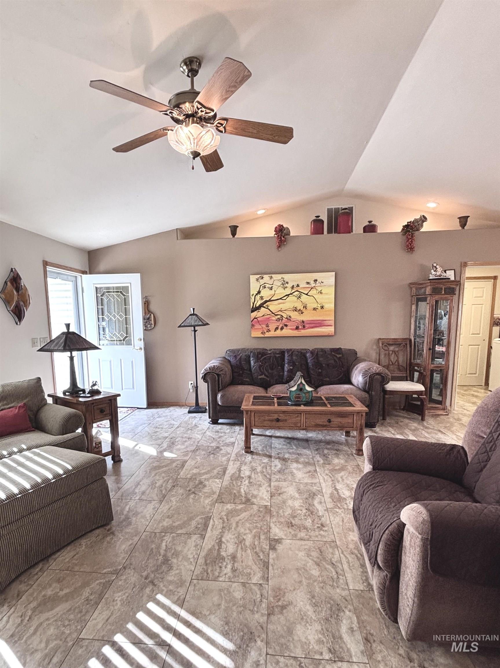 2731 E Northview Drive Property Photo 14