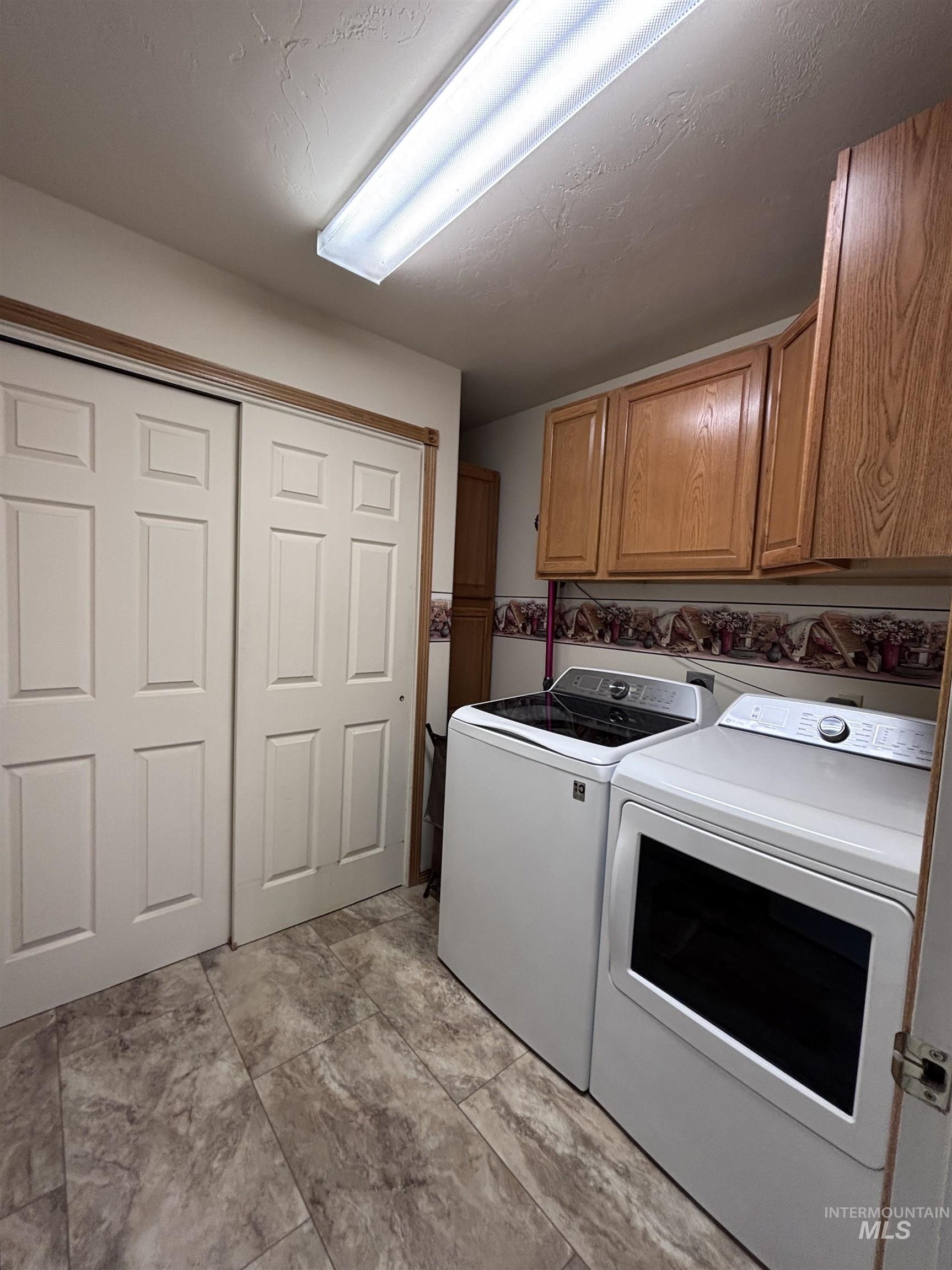 2731 E Northview Drive Property Photo 25